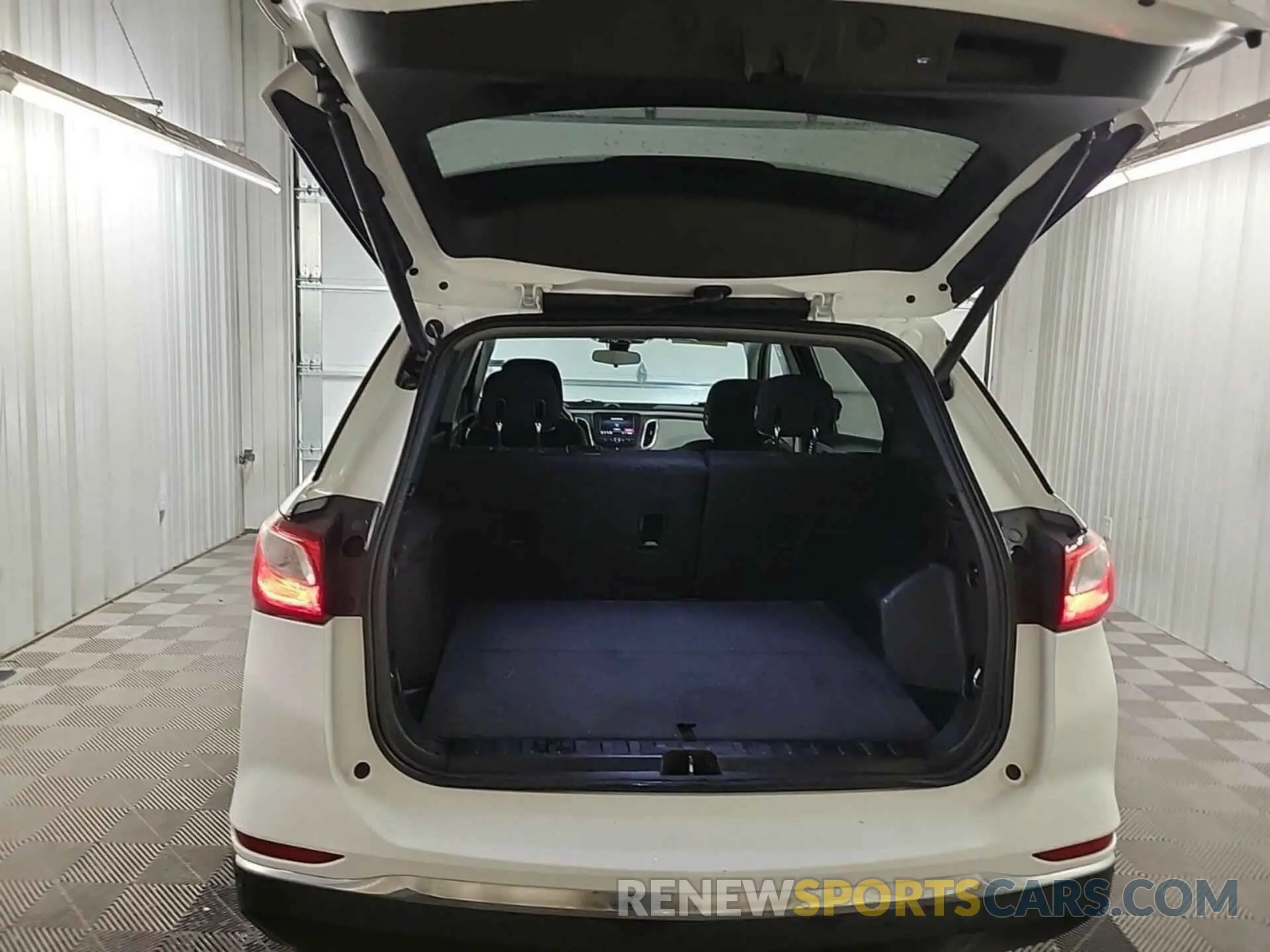 1 Photograph of a damaged car 2GNAXTEV1L6156735 CHEVROLET EQUINOX 2020