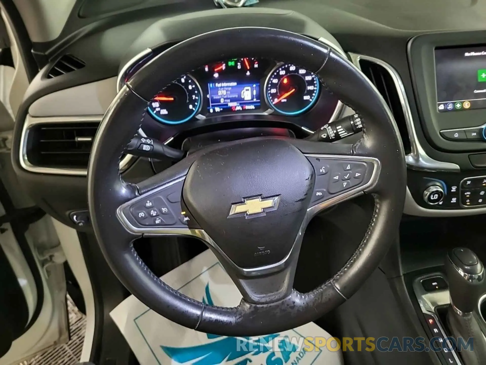 30 Photograph of a damaged car 2GNAXTEV1L6156735 CHEVROLET EQUINOX 2020