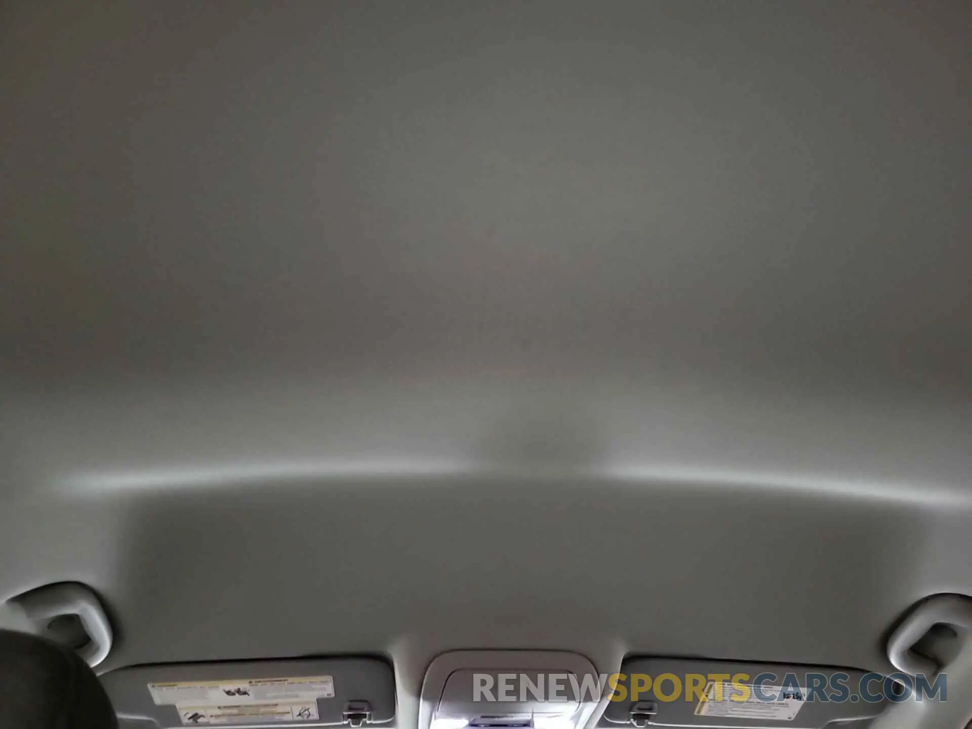 4 Photograph of a damaged car 2GNAXTEV1L6156735 CHEVROLET EQUINOX 2020