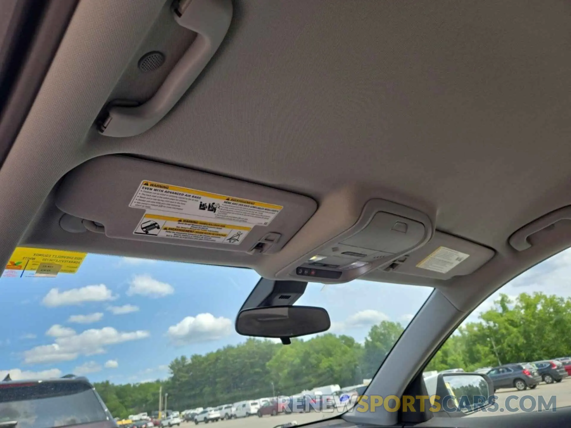 44 Photograph of a damaged car 2GNAXTEV1L6156735 CHEVROLET EQUINOX 2020