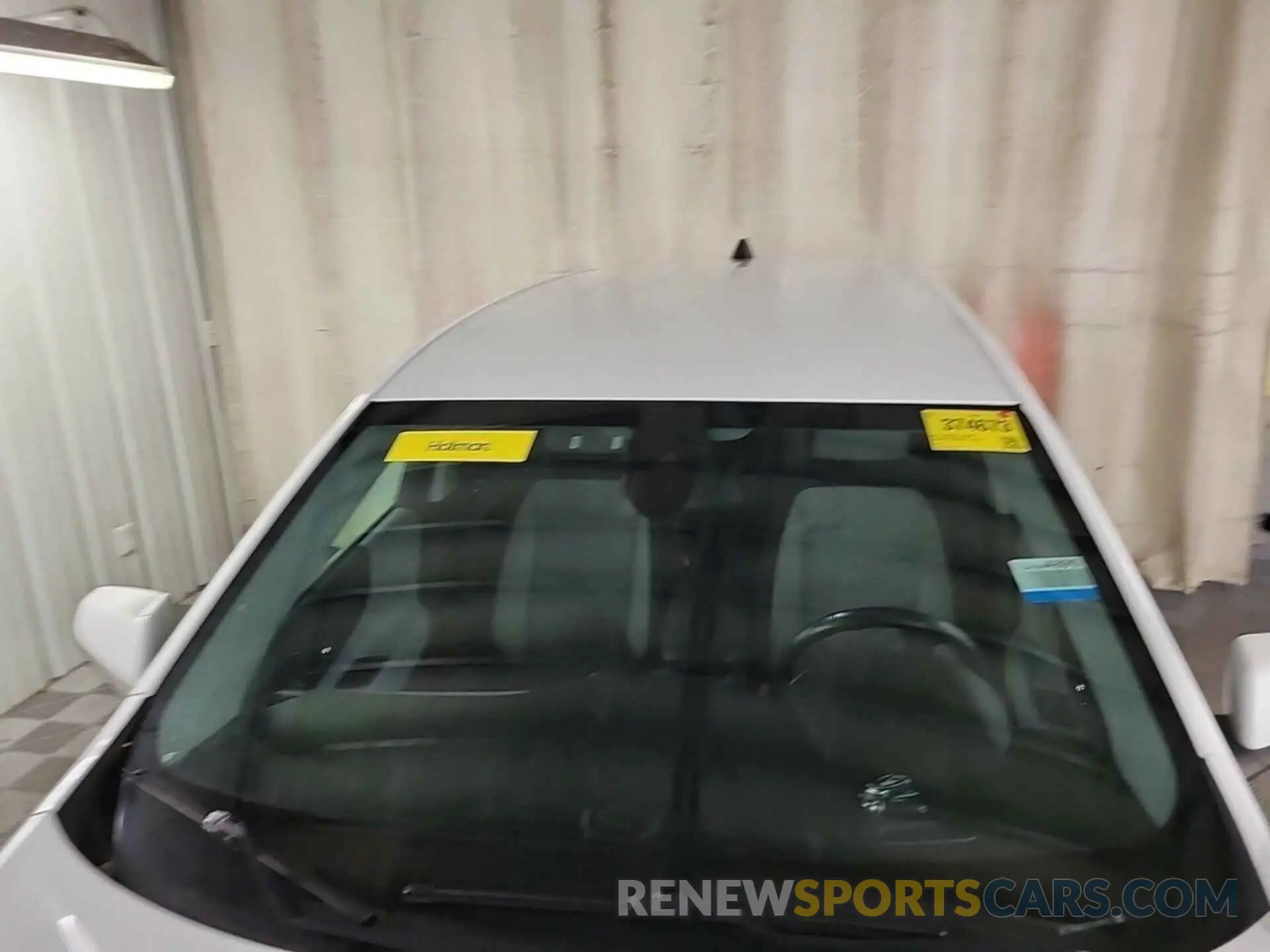 8 Photograph of a damaged car 2GNAXTEV1L6156735 CHEVROLET EQUINOX 2020