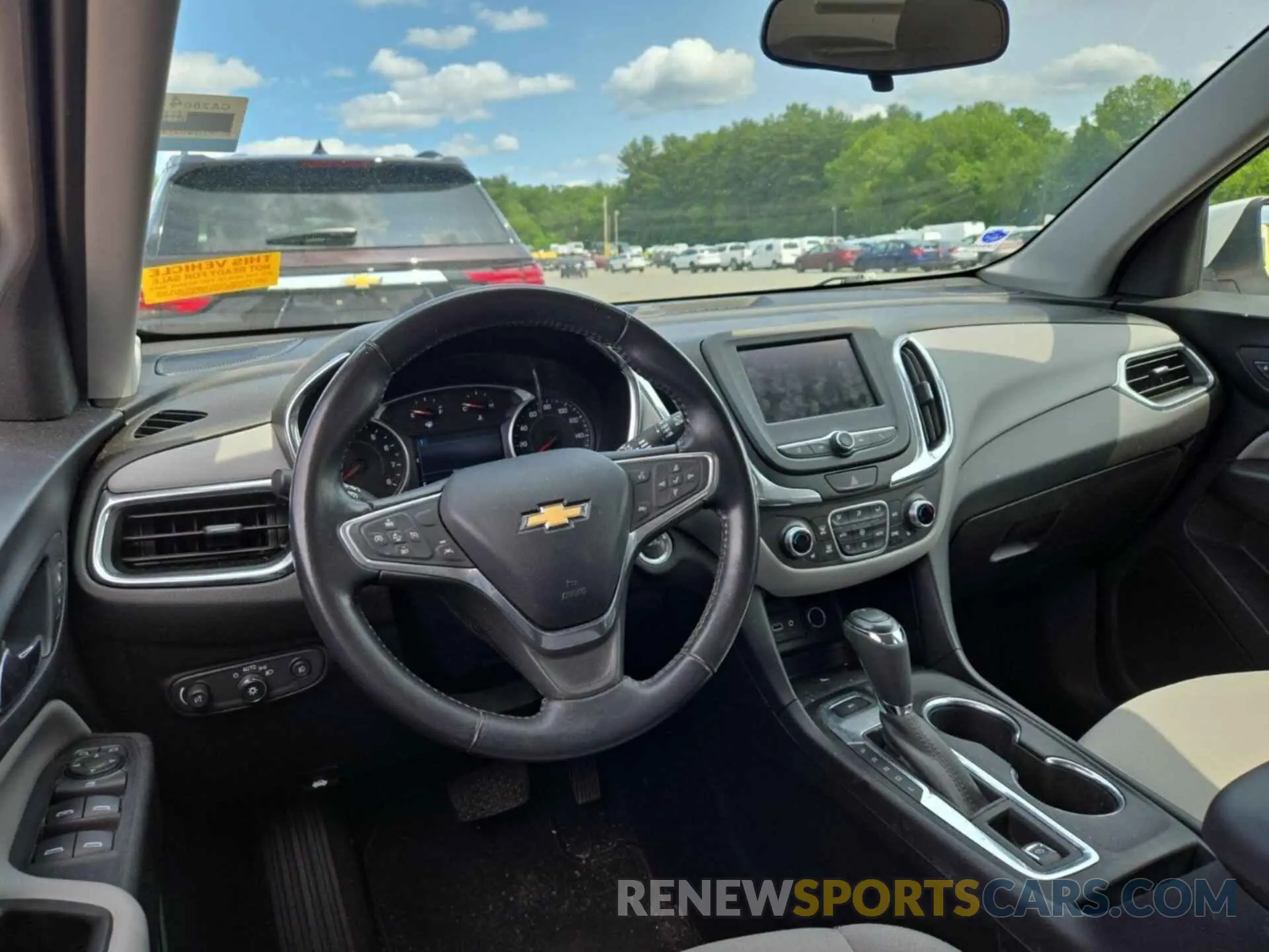 9 Photograph of a damaged car 2GNAXTEV1L6156735 CHEVROLET EQUINOX 2020