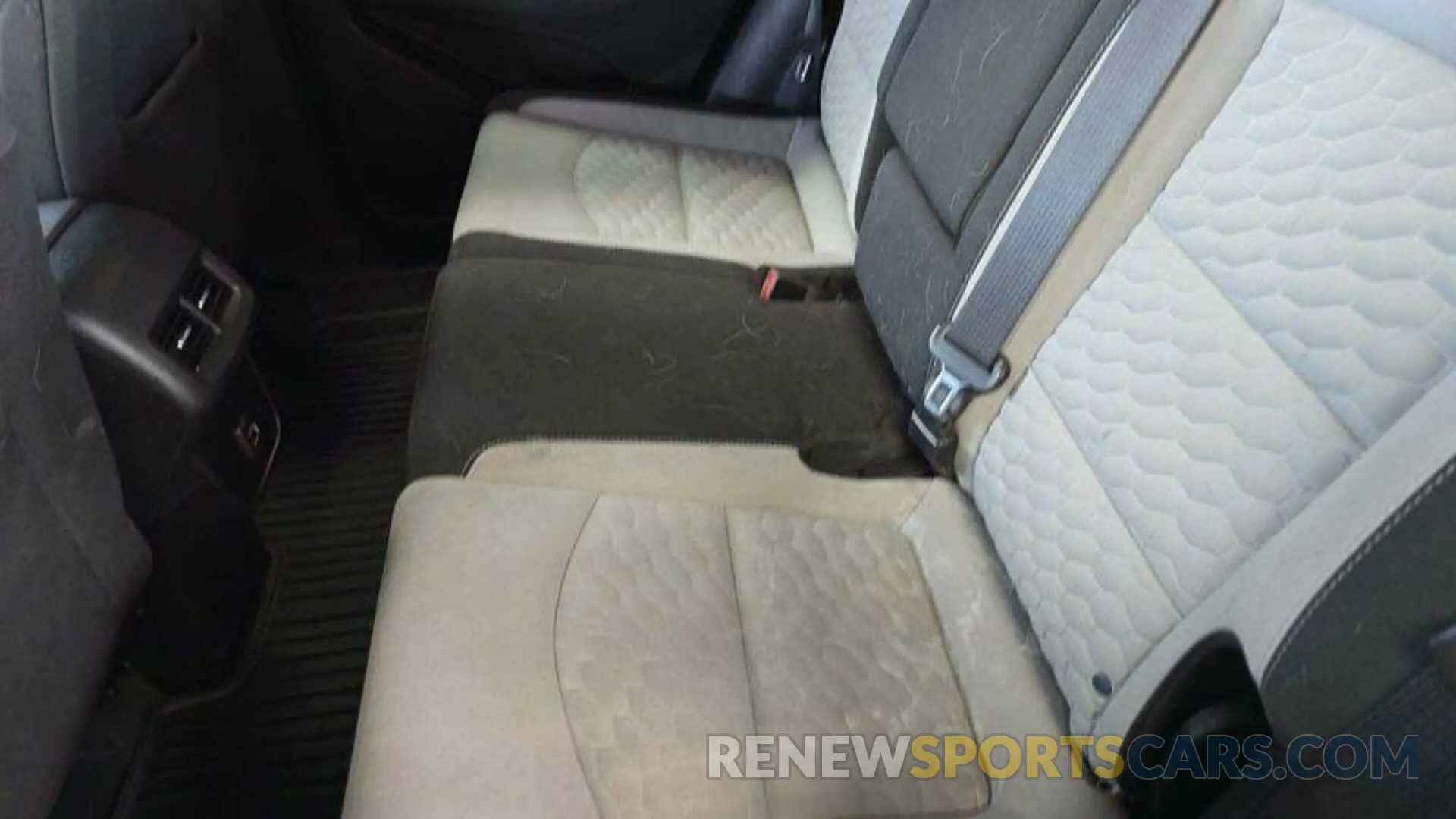 7 Photograph of a damaged car 2GNAXTEV1L6169758 CHEVROLET EQUINOX 2020