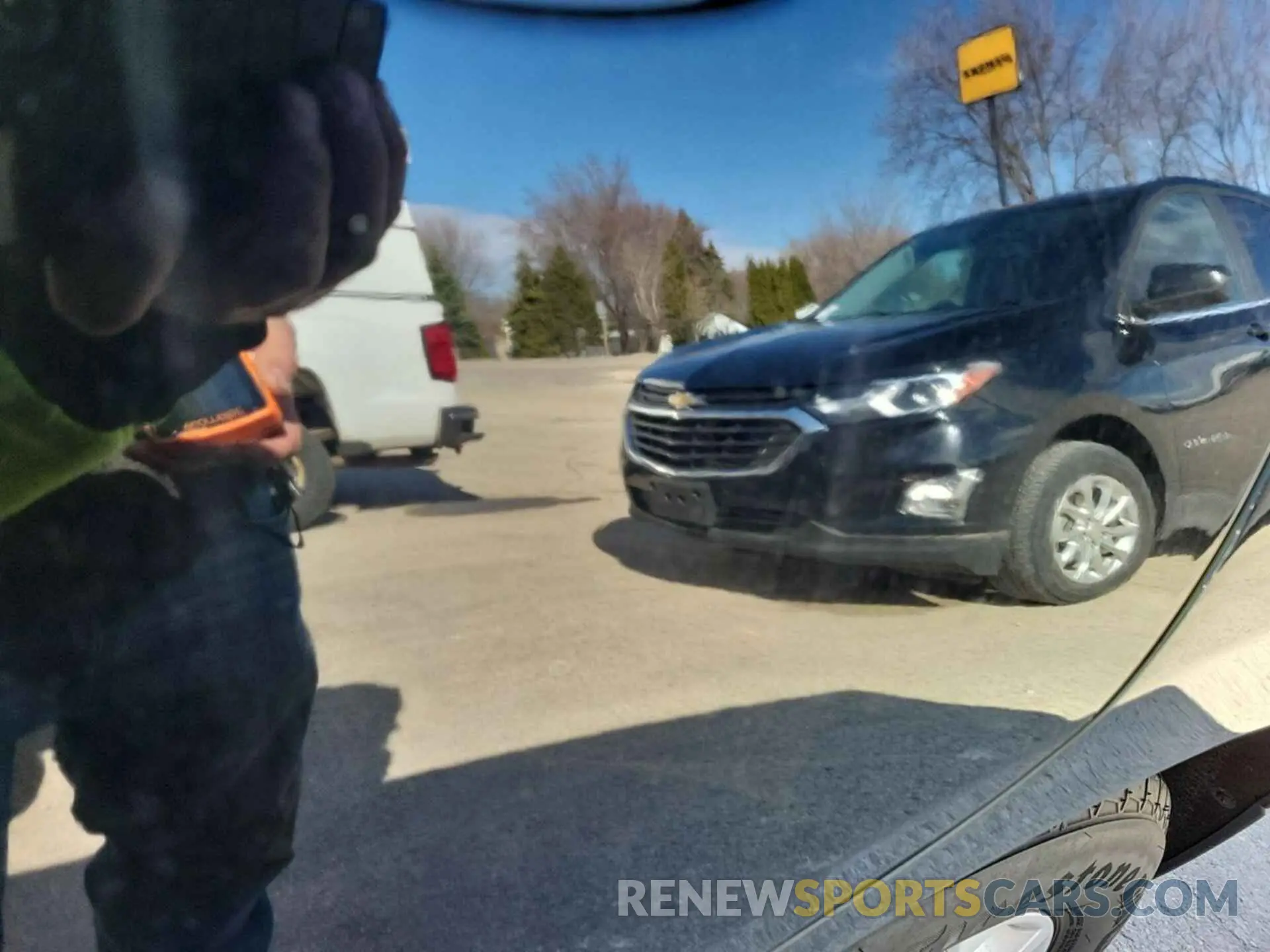 11 Photograph of a damaged car 2GNAXTEV1L6231708 CHEVROLET EQUINOX 2020