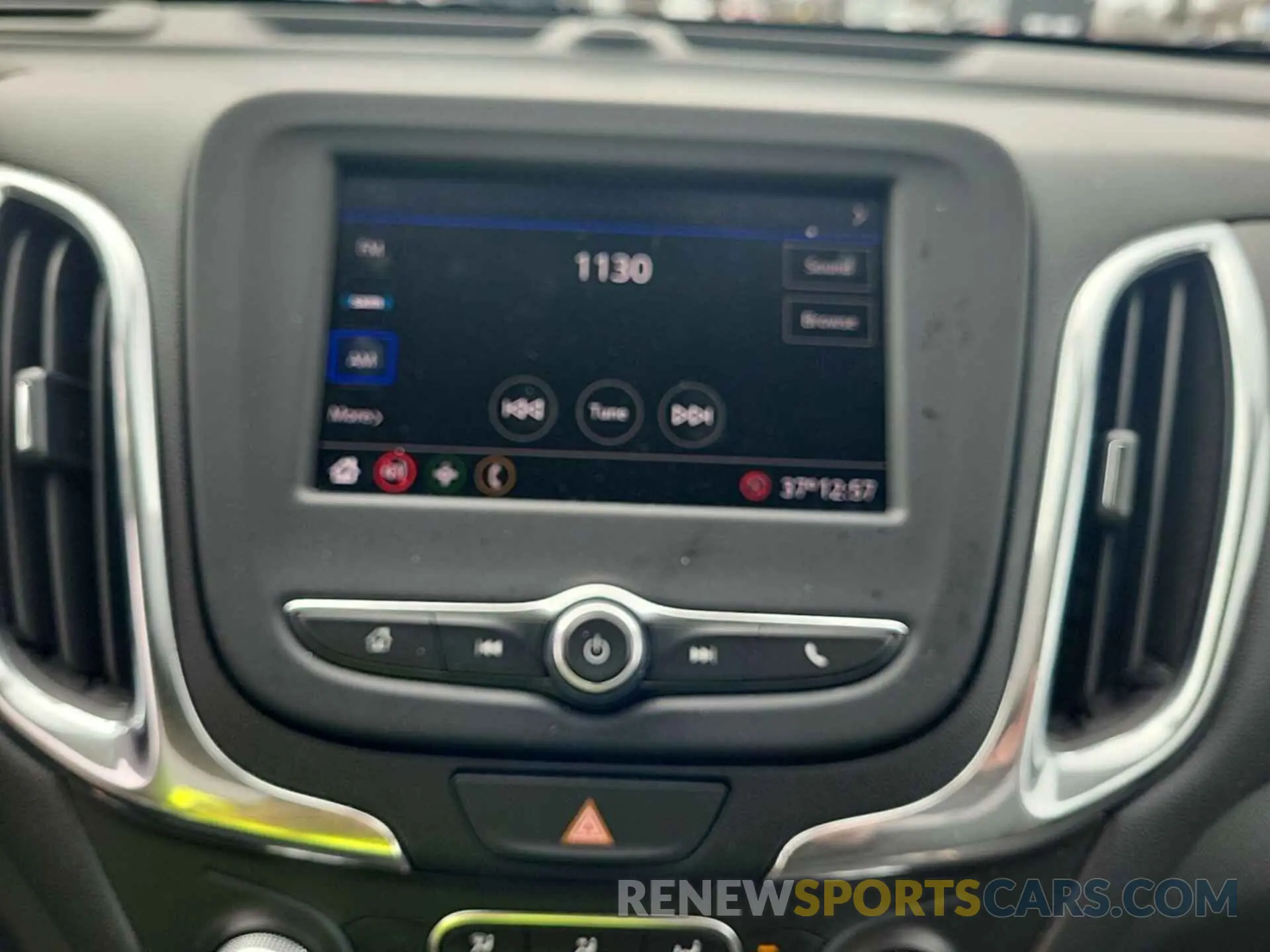 17 Photograph of a damaged car 2GNAXTEV1L6231708 CHEVROLET EQUINOX 2020