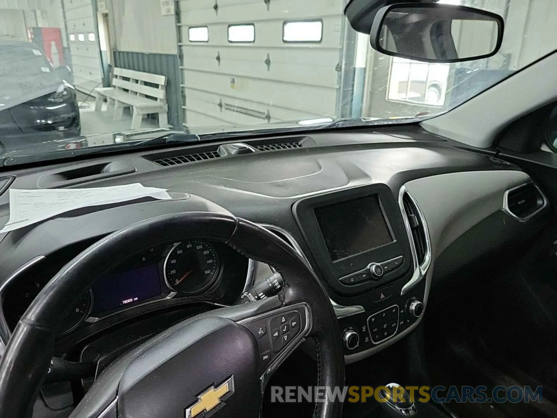 24 Photograph of a damaged car 2GNAXTEV1L6231840 CHEVROLET EQUINOX 2020
