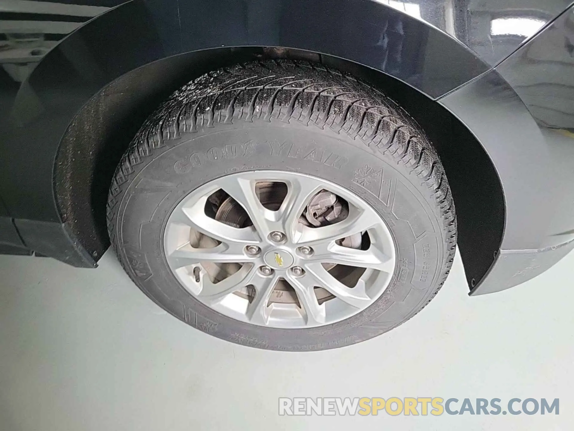 26 Photograph of a damaged car 2GNAXTEV1L6231840 CHEVROLET EQUINOX 2020