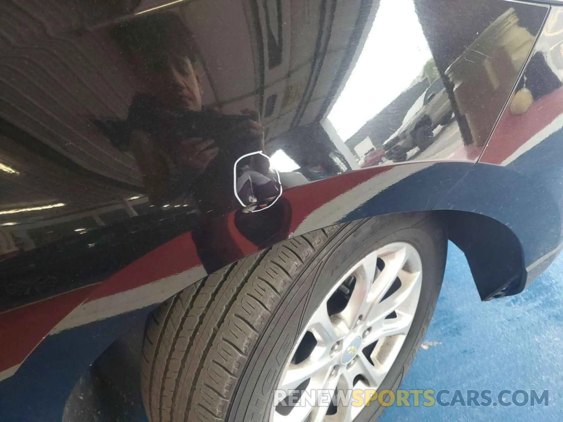 27 Photograph of a damaged car 2GNAXTEV1L6246502 CHEVROLET EQUINOX 2020