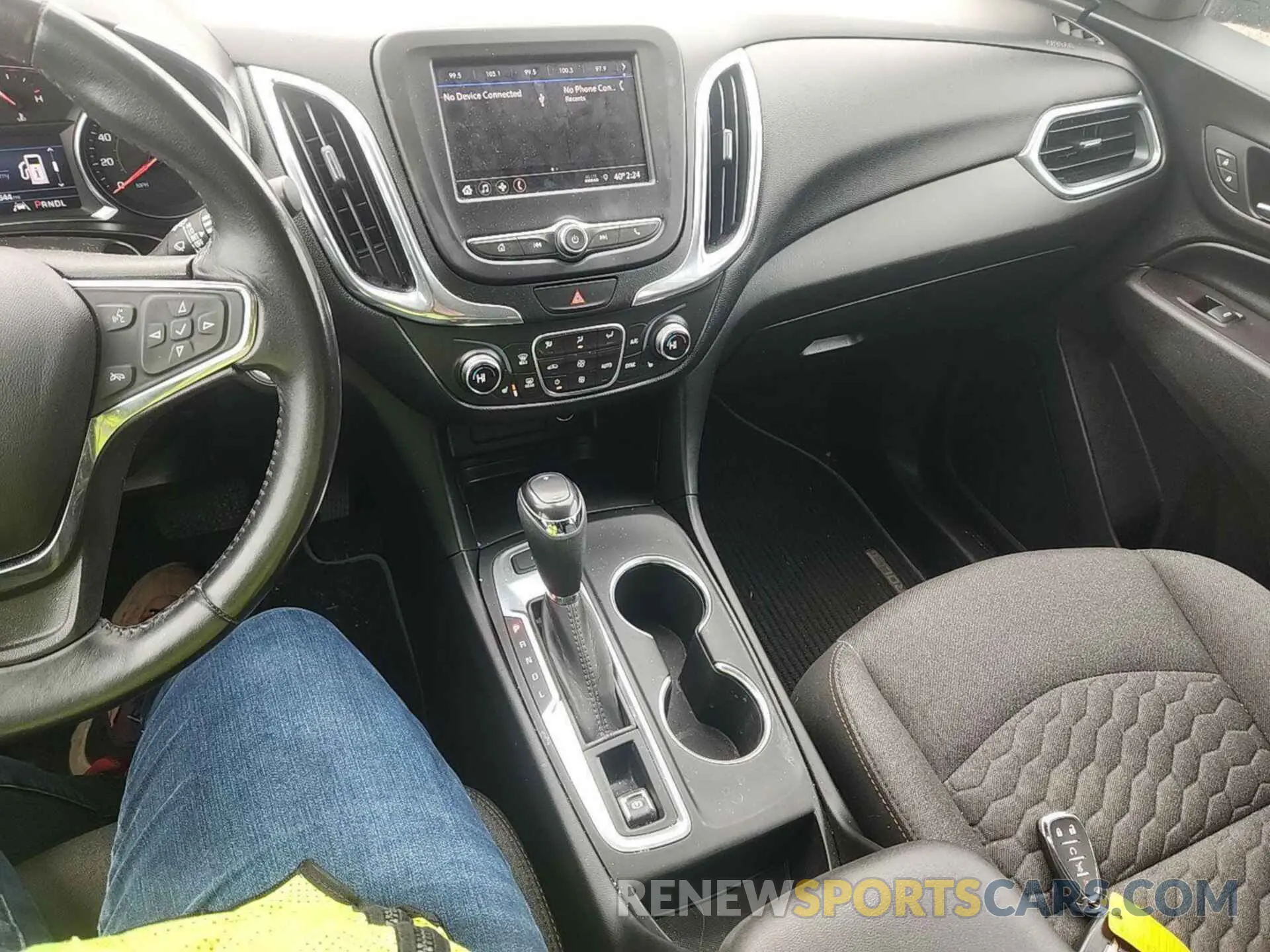 23 Photograph of a damaged car 2GNAXTEV2L6235539 CHEVROLET EQUINOX 2020