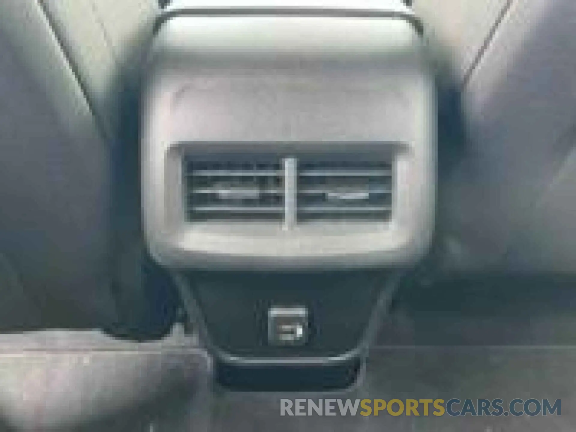 37 Photograph of a damaged car 2GNAXTEV2L6242331 CHEVROLET EQUINOX 2020