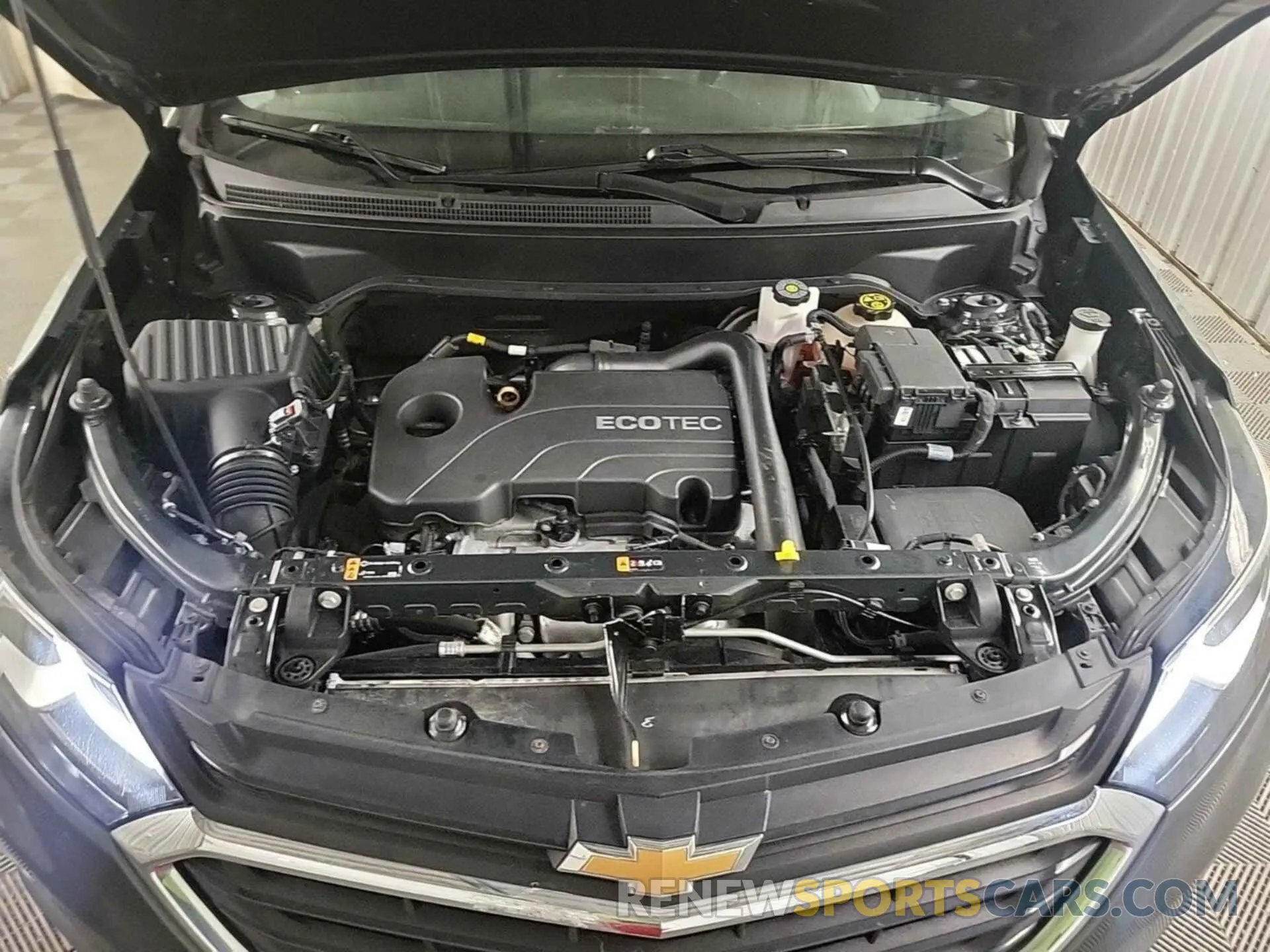 18 Photograph of a damaged car 2GNAXTEV2L6262790 CHEVROLET EQUINOX 2020
