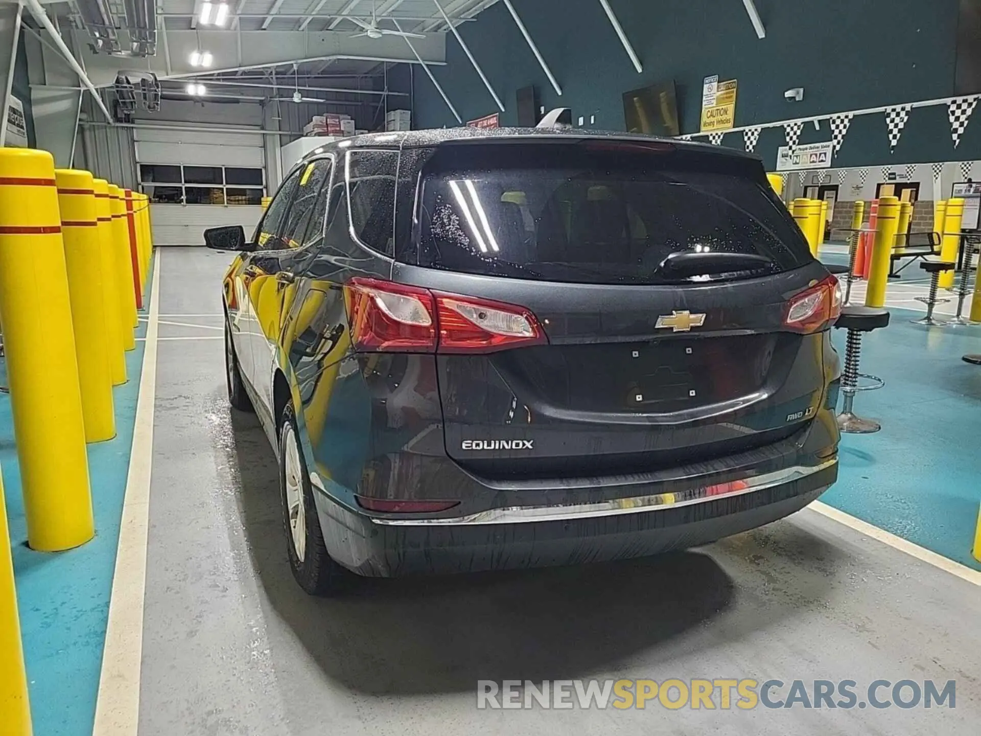 21 Photograph of a damaged car 2GNAXTEV2L6262790 CHEVROLET EQUINOX 2020