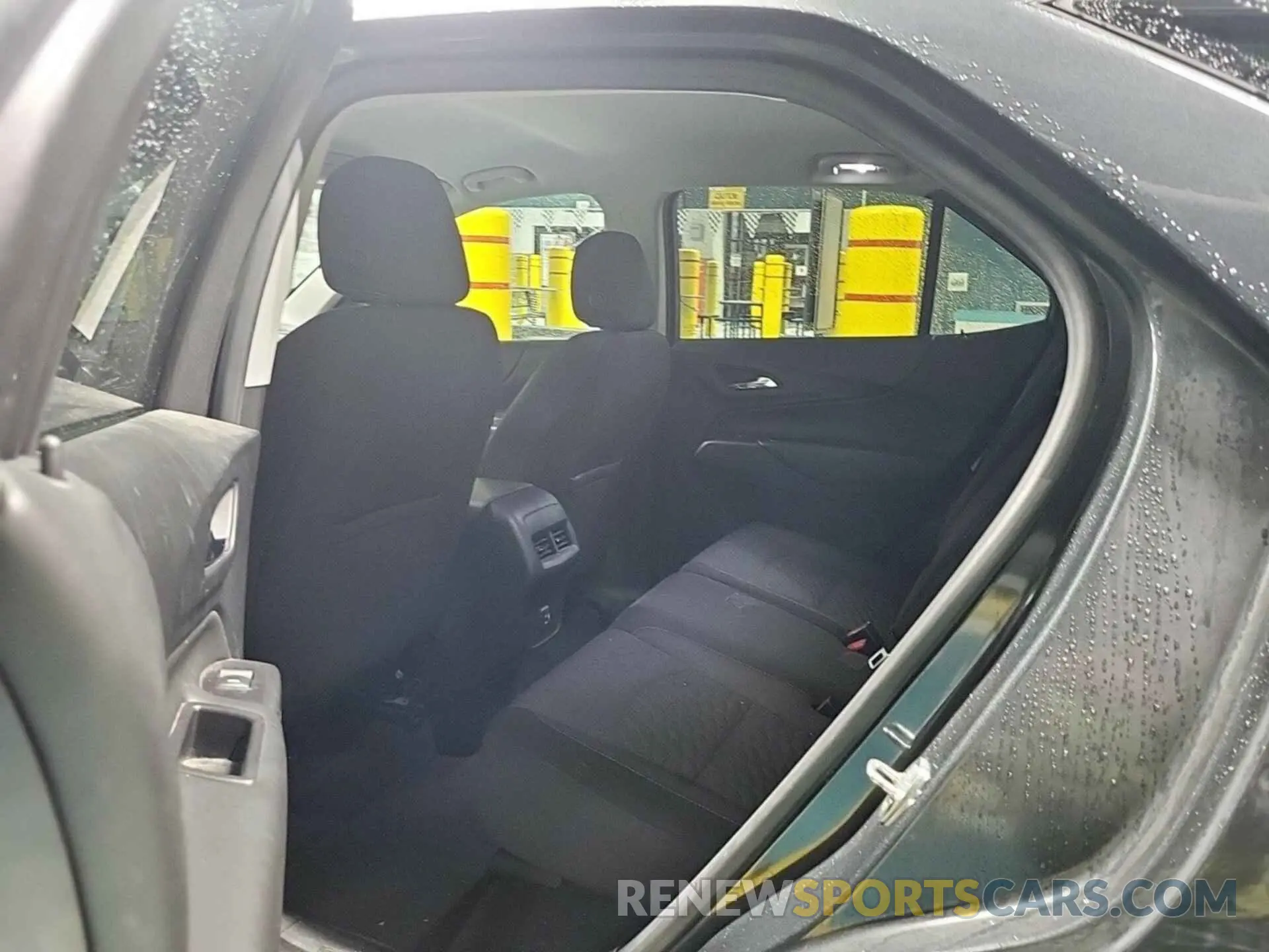 39 Photograph of a damaged car 2GNAXTEV2L6262790 CHEVROLET EQUINOX 2020