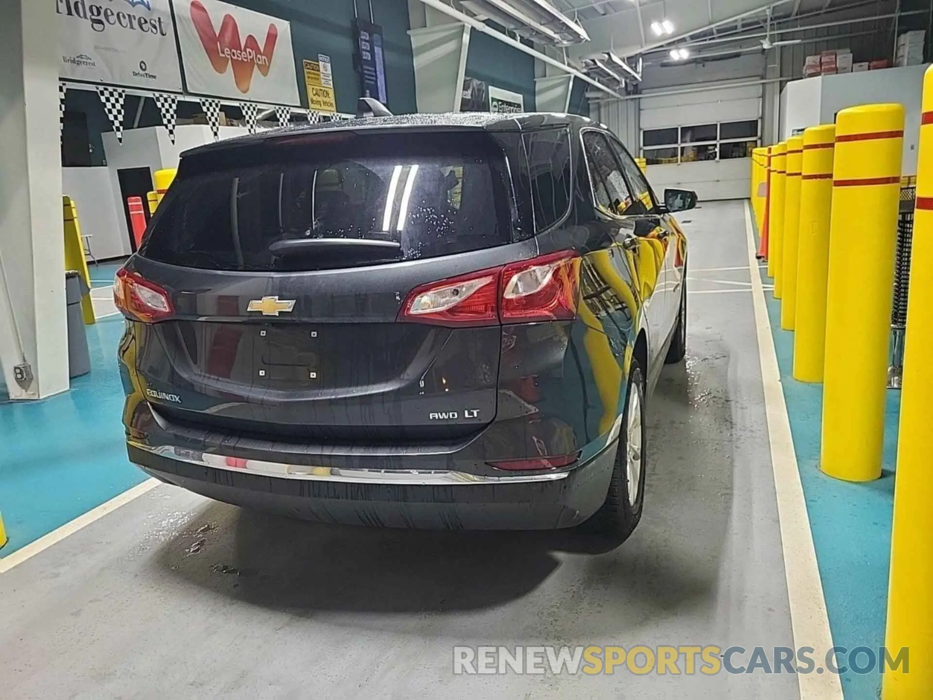 43 Photograph of a damaged car 2GNAXTEV2L6262790 CHEVROLET EQUINOX 2020
