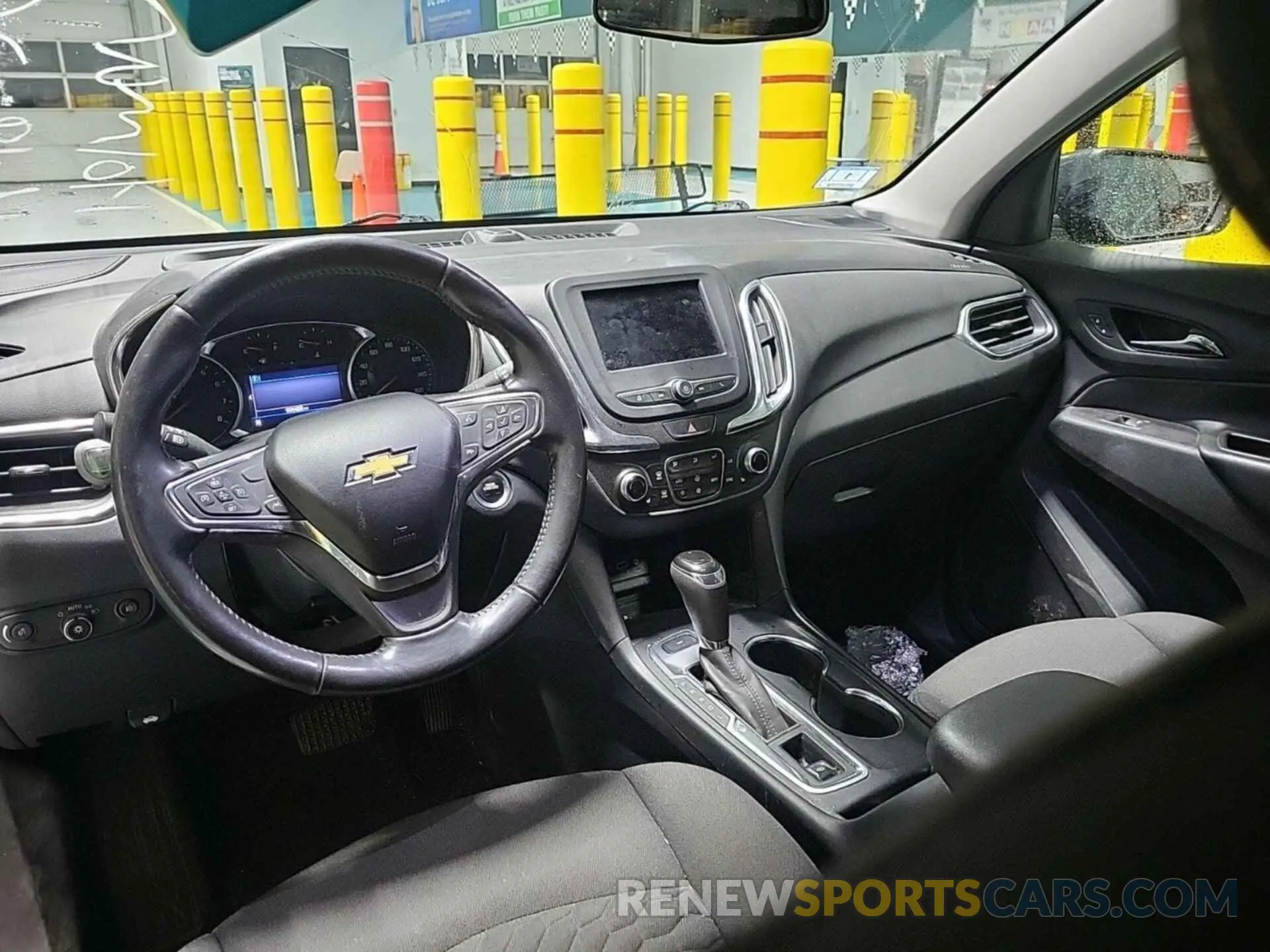 8 Photograph of a damaged car 2GNAXTEV2L6262790 CHEVROLET EQUINOX 2020