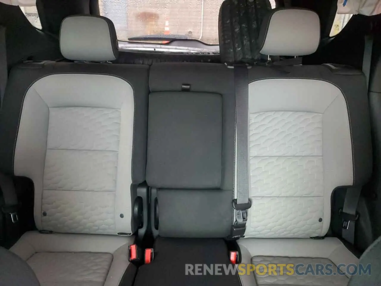 10 Photograph of a damaged car 2GNAXTEV3L6190367 CHEVROLET EQUINOX 2020