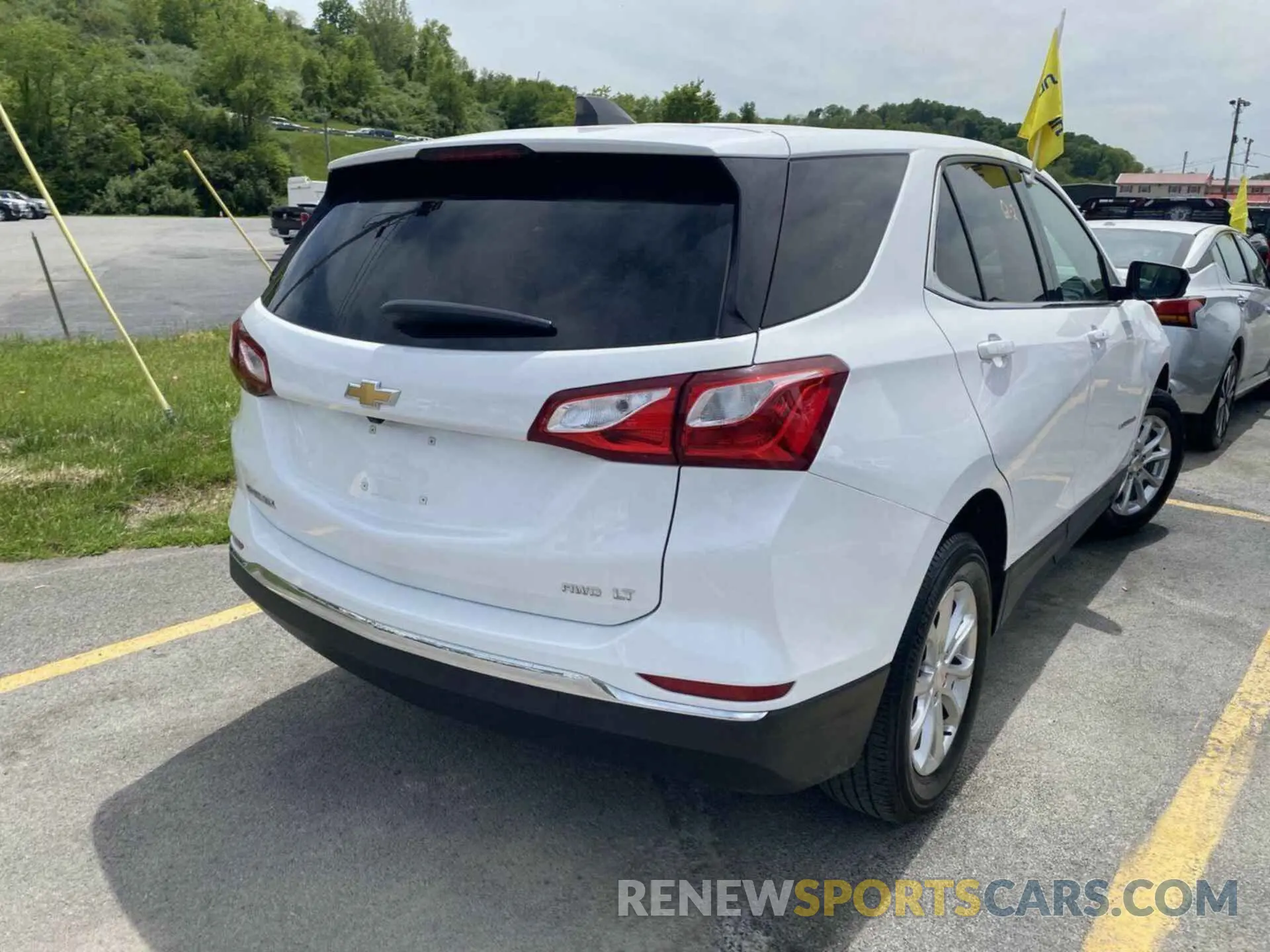 19 Photograph of a damaged car 2GNAXTEV3L6241818 CHEVROLET EQUINOX 2020
