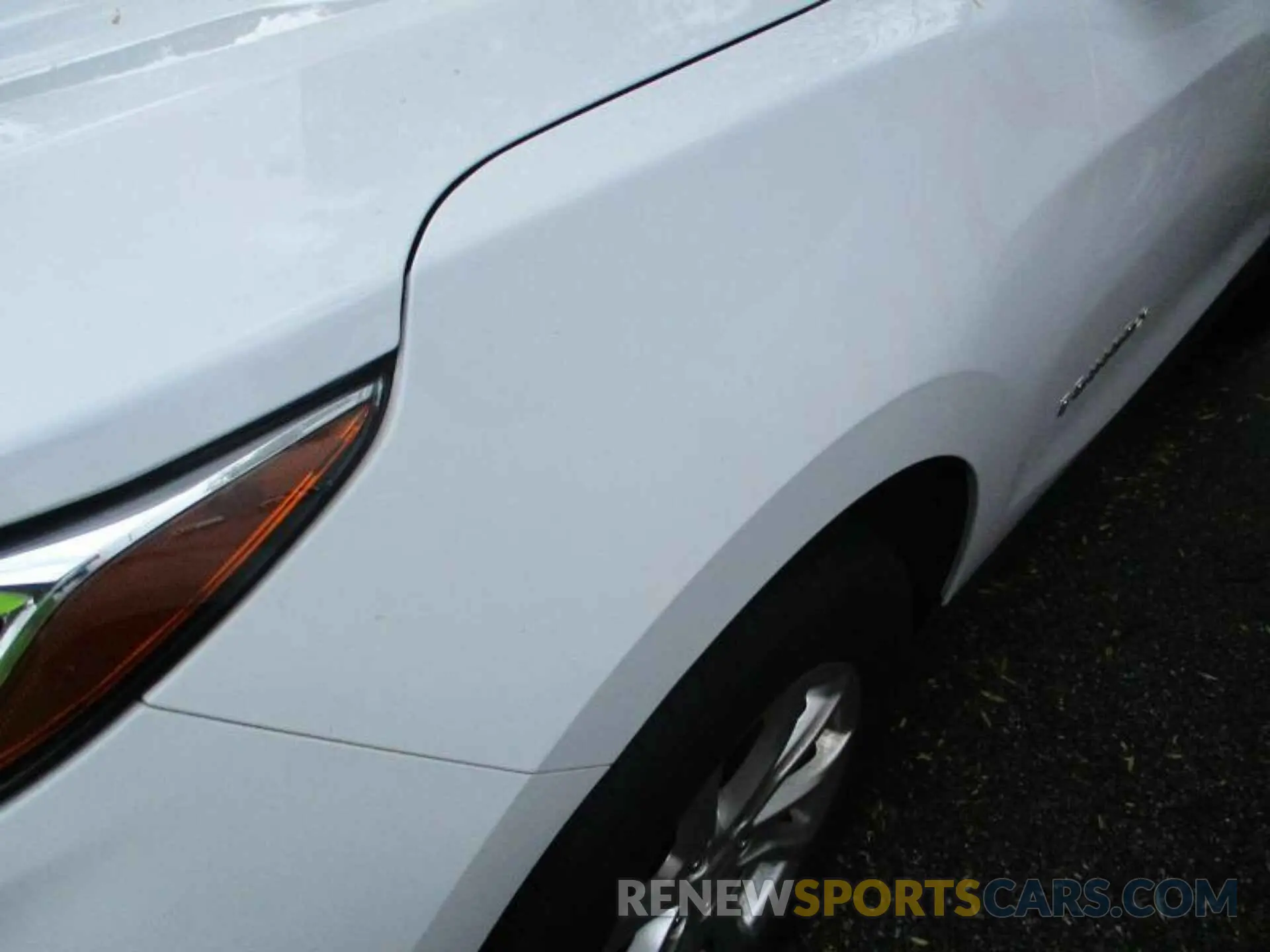 8 Photograph of a damaged car 2GNAXTEV3L6244010 CHEVROLET EQUINOX 2020