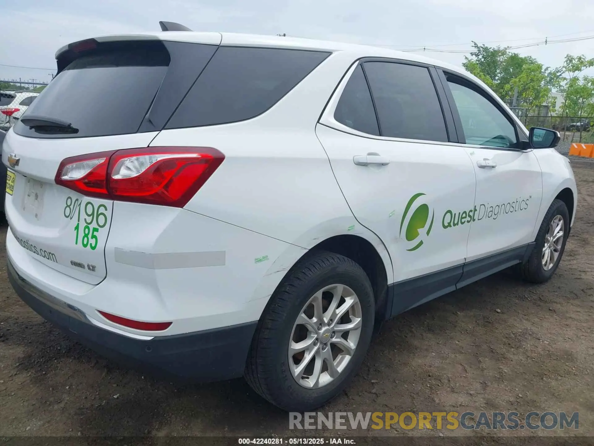 4 Photograph of a damaged car 2GNAXTEV3L6257324 CHEVROLET EQUINOX 2020