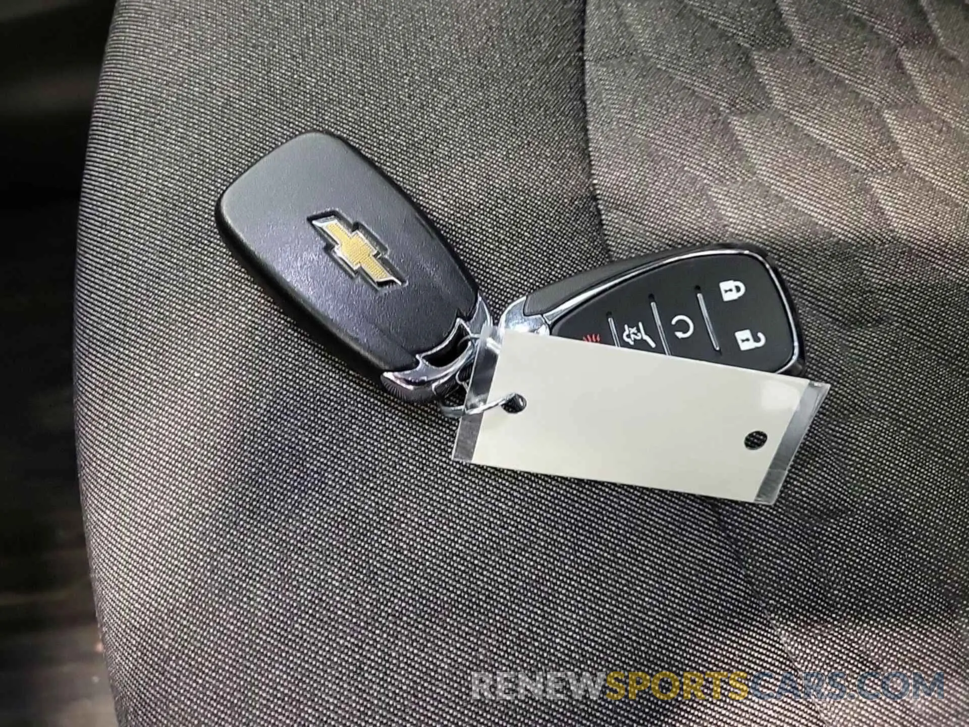 12 Photograph of a damaged car 2GNAXTEV4L6153604 CHEVROLET EQUINOX 2020
