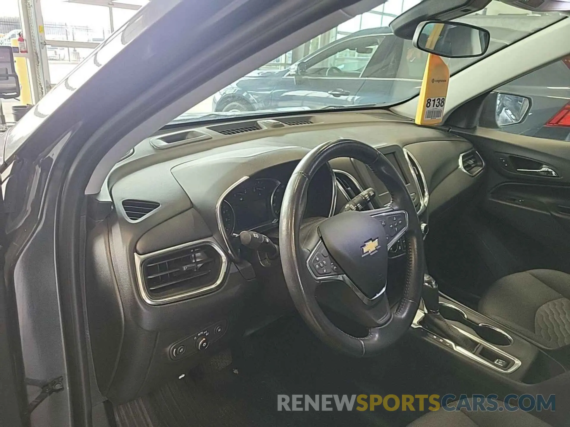22 Photograph of a damaged car 2GNAXTEV4L6153604 CHEVROLET EQUINOX 2020