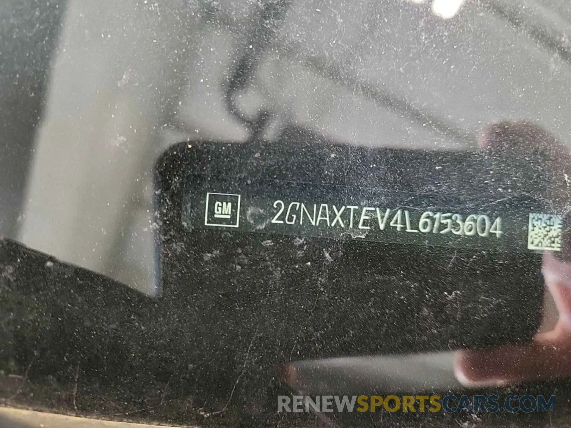 7 Photograph of a damaged car 2GNAXTEV4L6153604 CHEVROLET EQUINOX 2020