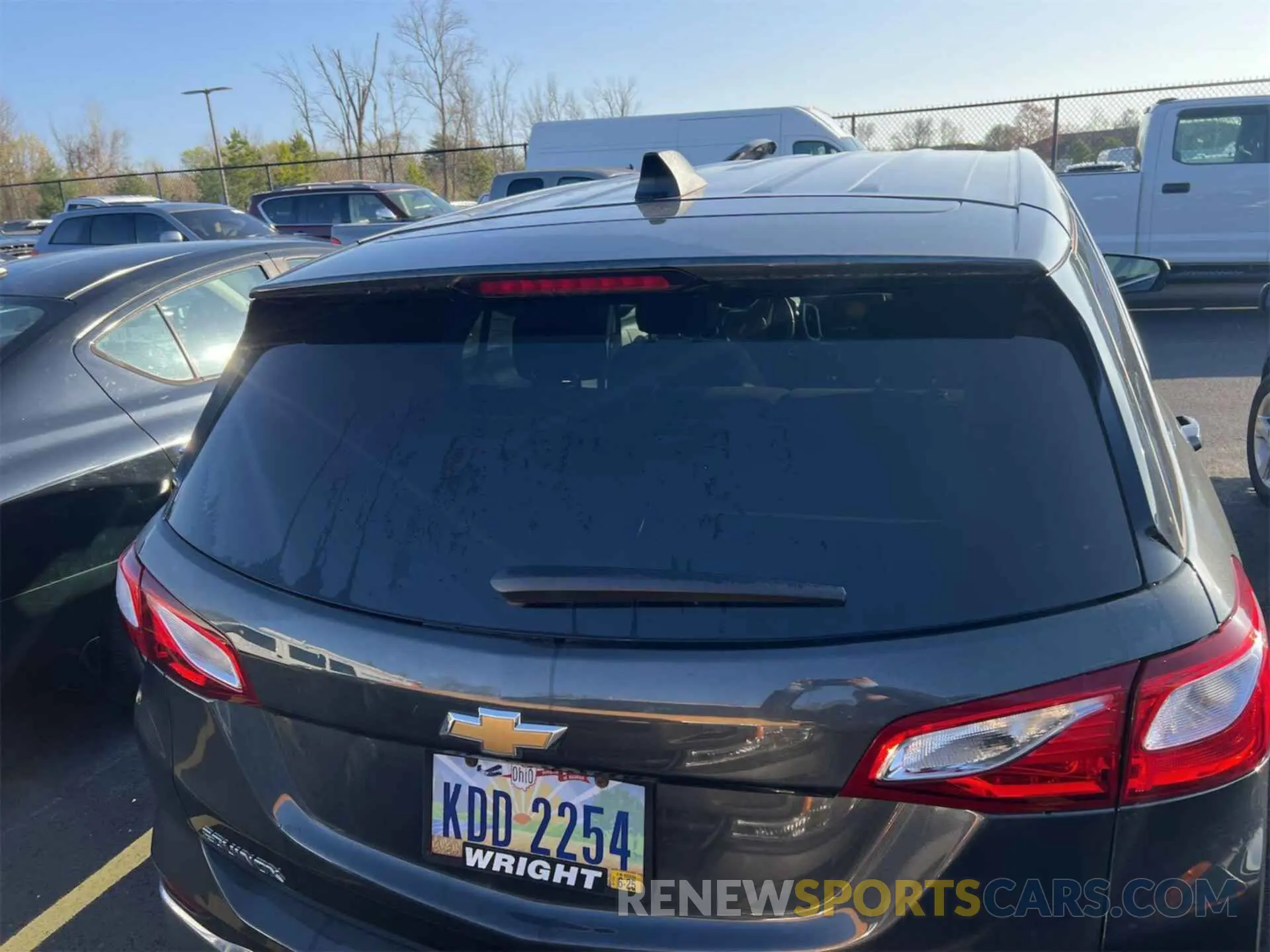 8 Photograph of a damaged car 2GNAXTEV4L6153604 CHEVROLET EQUINOX 2020