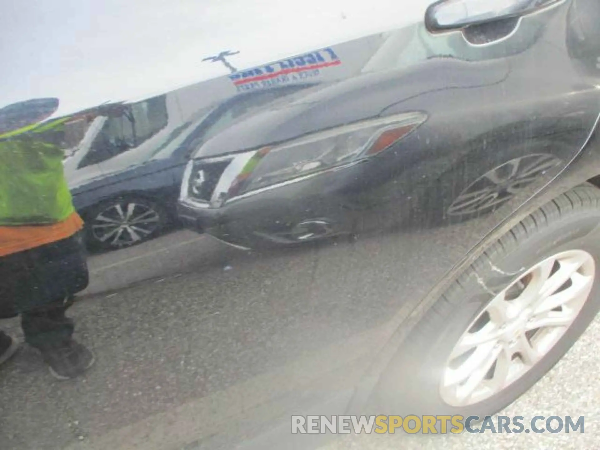 10 Photograph of a damaged car 2GNAXTEV4L6156518 CHEVROLET EQUINOX 2020