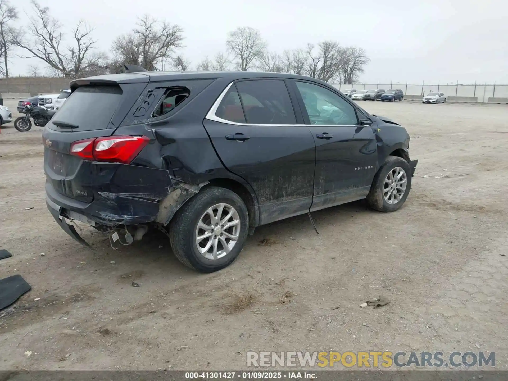 4 Photograph of a damaged car 2GNAXTEV4L6161430 CHEVROLET EQUINOX 2020