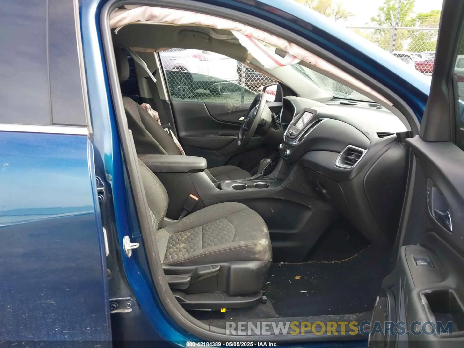 5 Photograph of a damaged car 2GNAXTEV4L6172959 CHEVROLET EQUINOX 2020