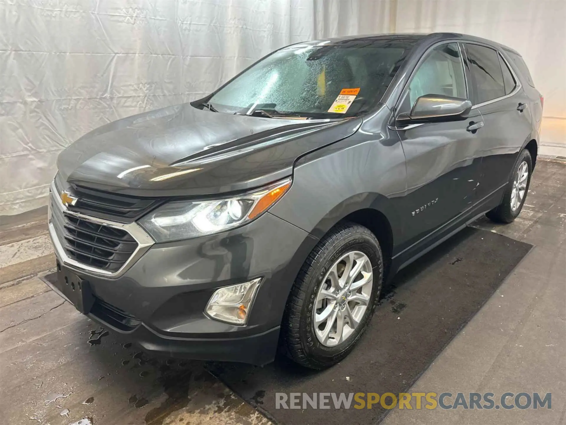 17 Photograph of a damaged car 2GNAXTEV4L6233100 CHEVROLET EQUINOX 2020