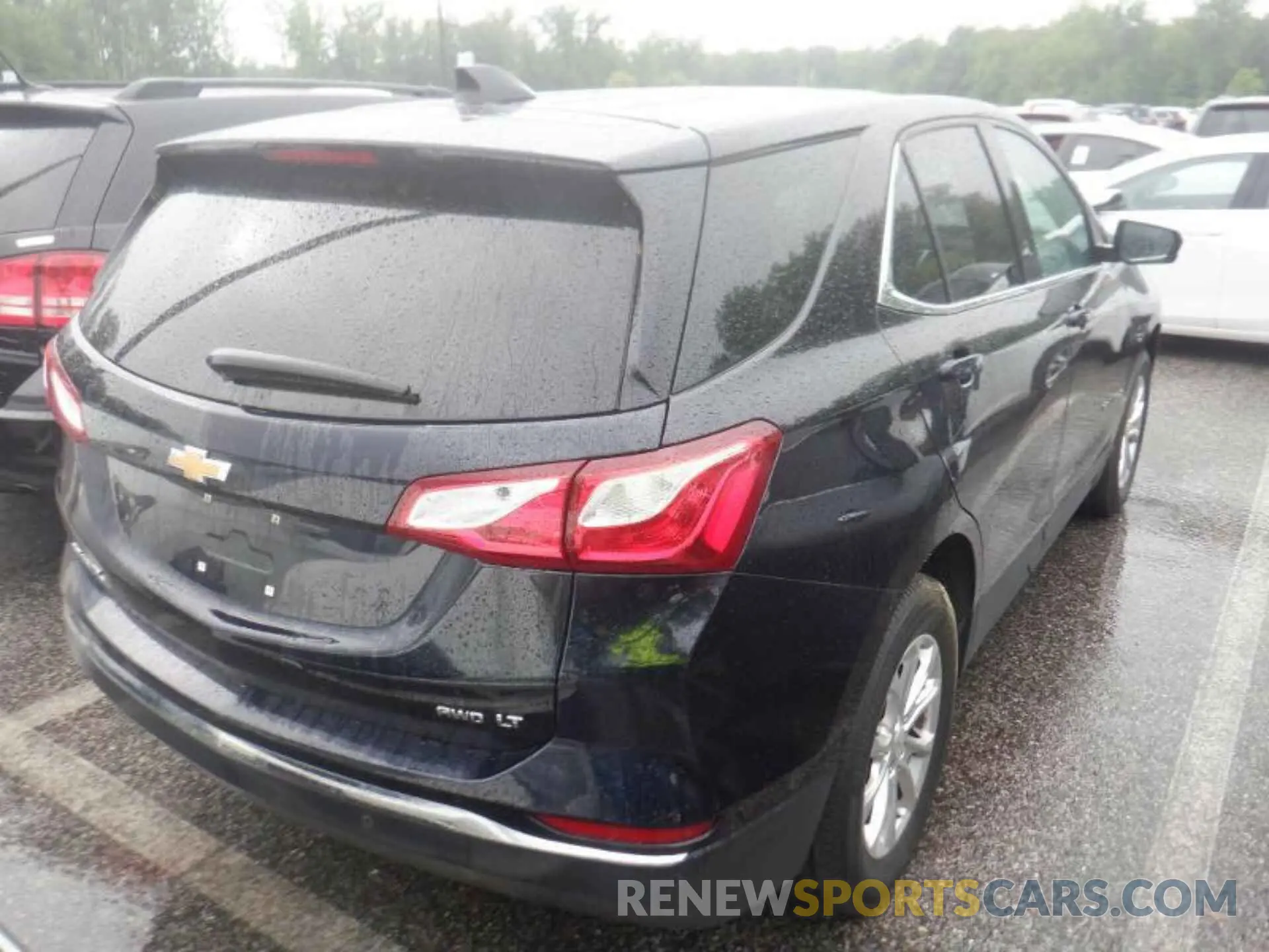 10 Photograph of a damaged car 2GNAXTEV4L6233372 CHEVROLET EQUINOX 2020