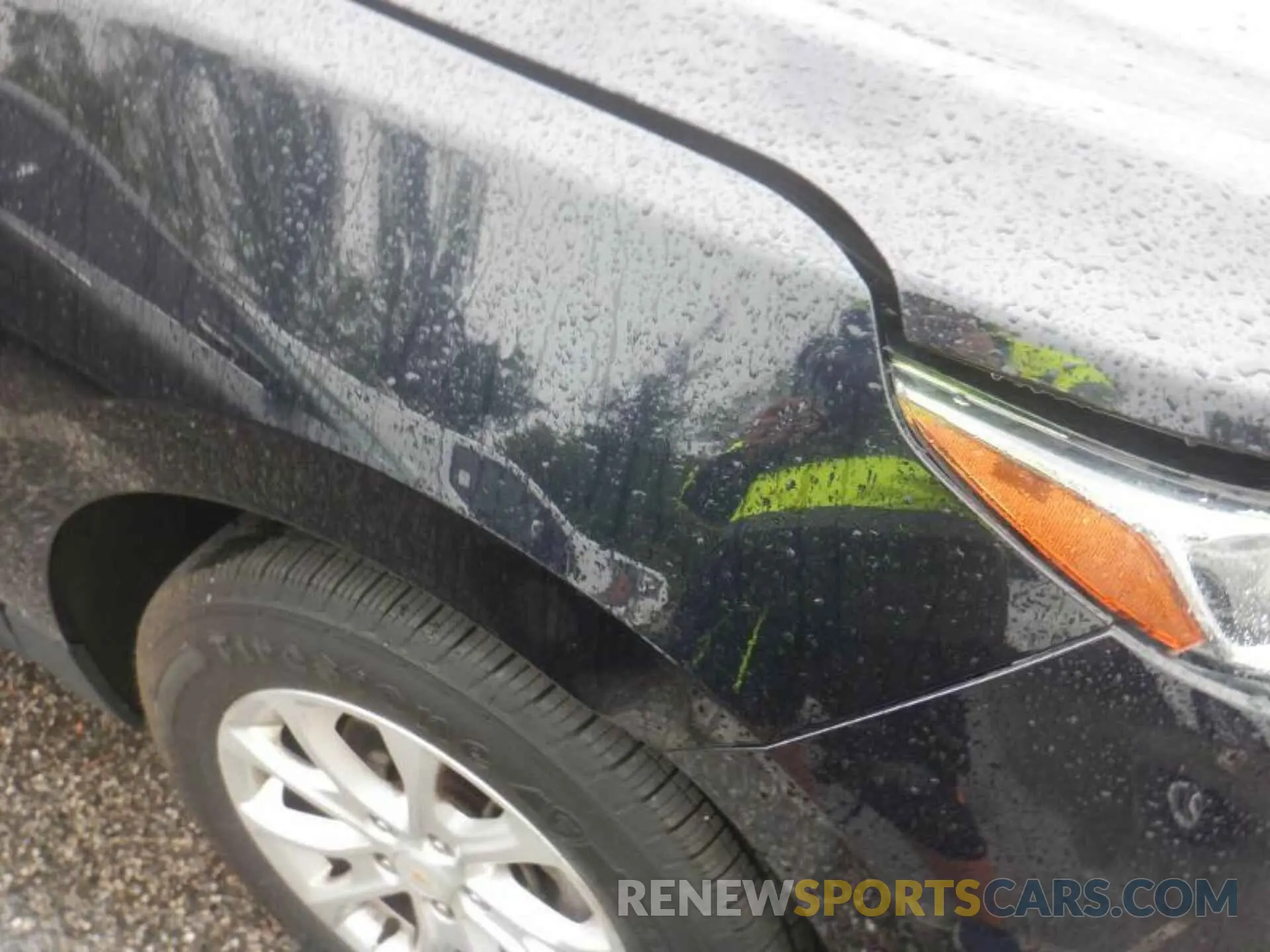13 Photograph of a damaged car 2GNAXTEV4L6233372 CHEVROLET EQUINOX 2020