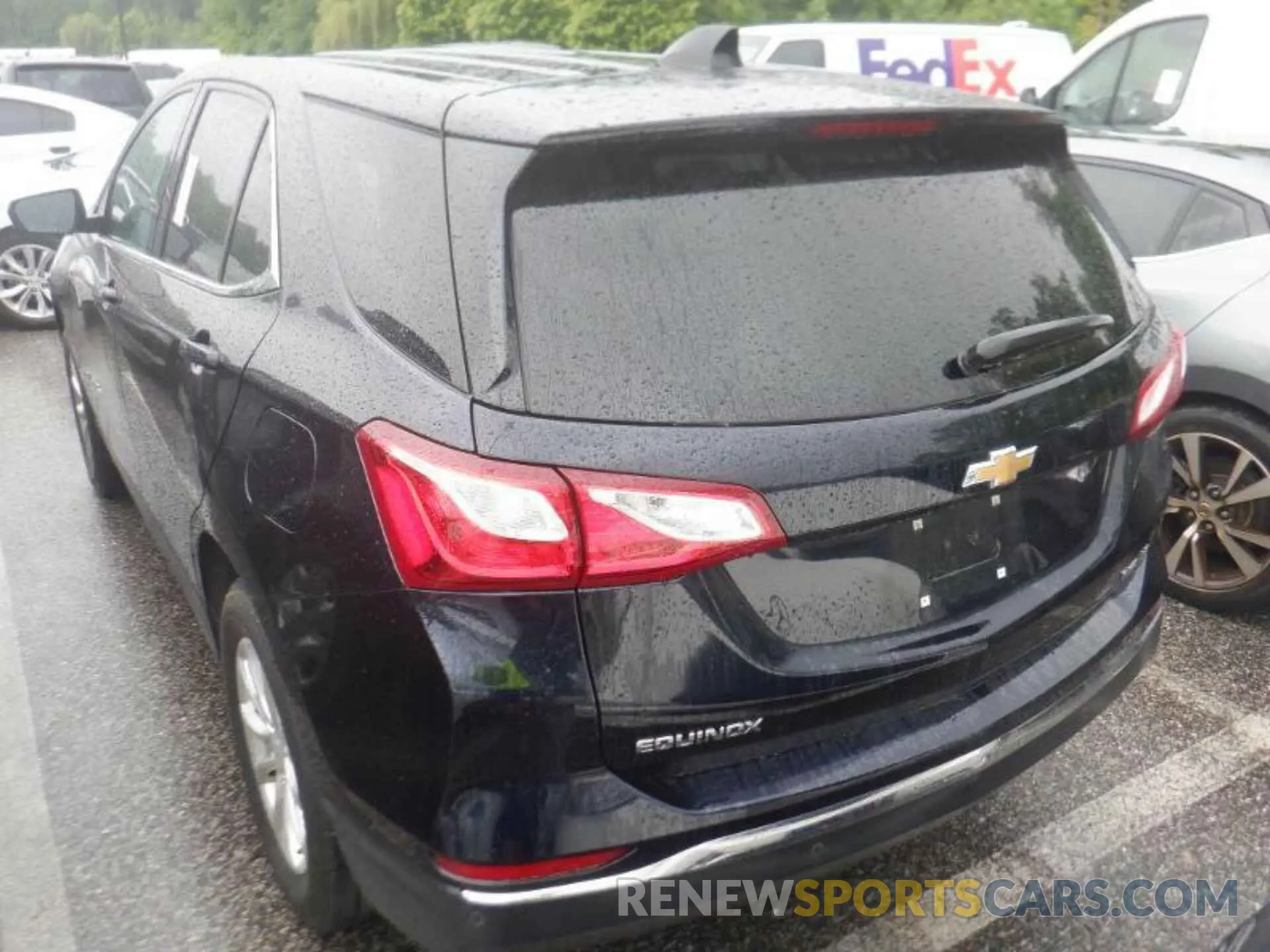 18 Photograph of a damaged car 2GNAXTEV4L6233372 CHEVROLET EQUINOX 2020