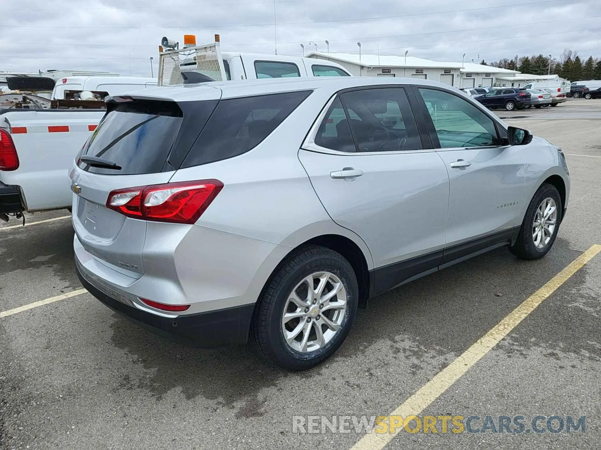 13 Photograph of a damaged car 2GNAXTEV4L6235445 CHEVROLET EQUINOX 2020