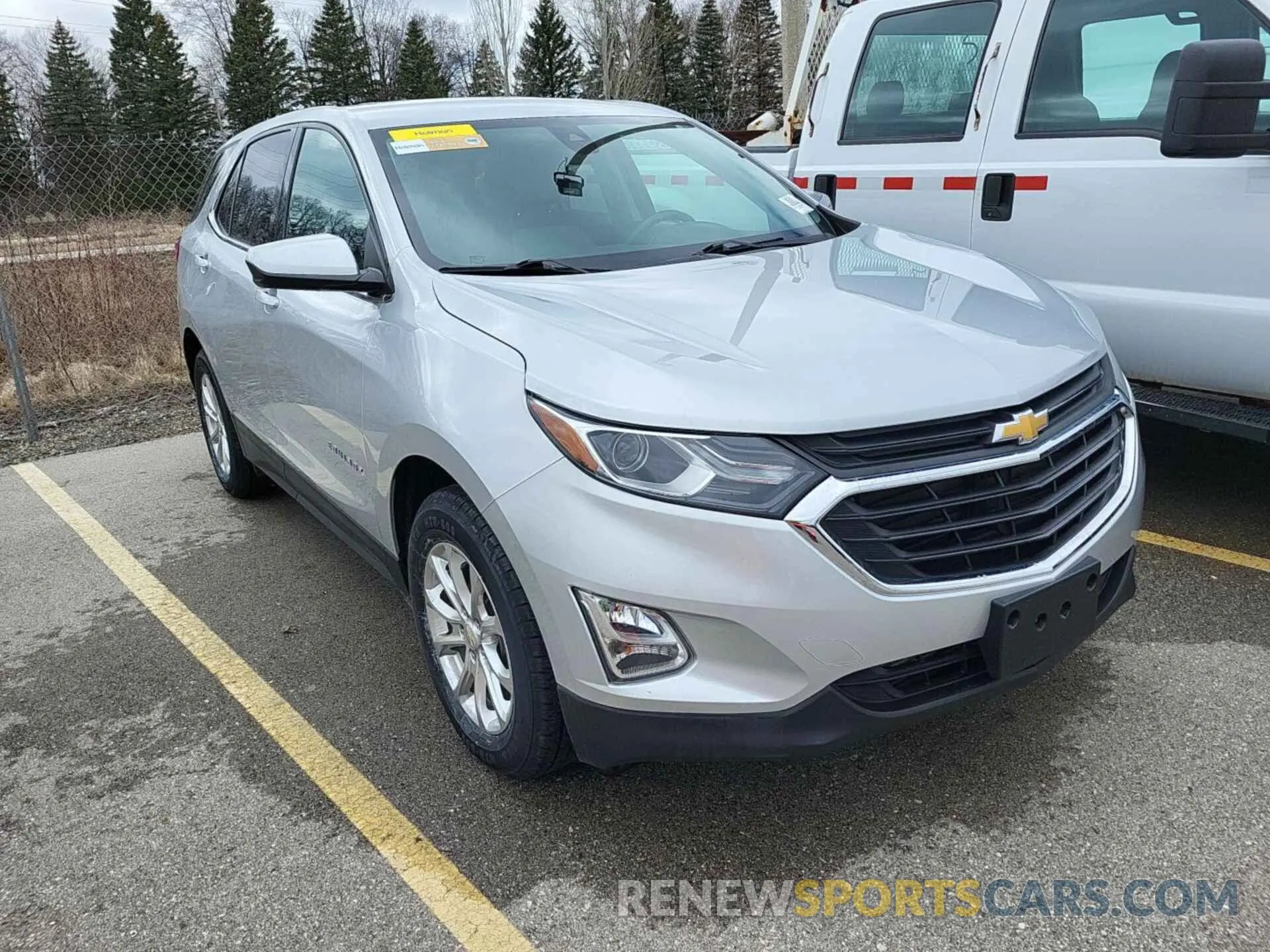 26 Photograph of a damaged car 2GNAXTEV4L6235445 CHEVROLET EQUINOX 2020