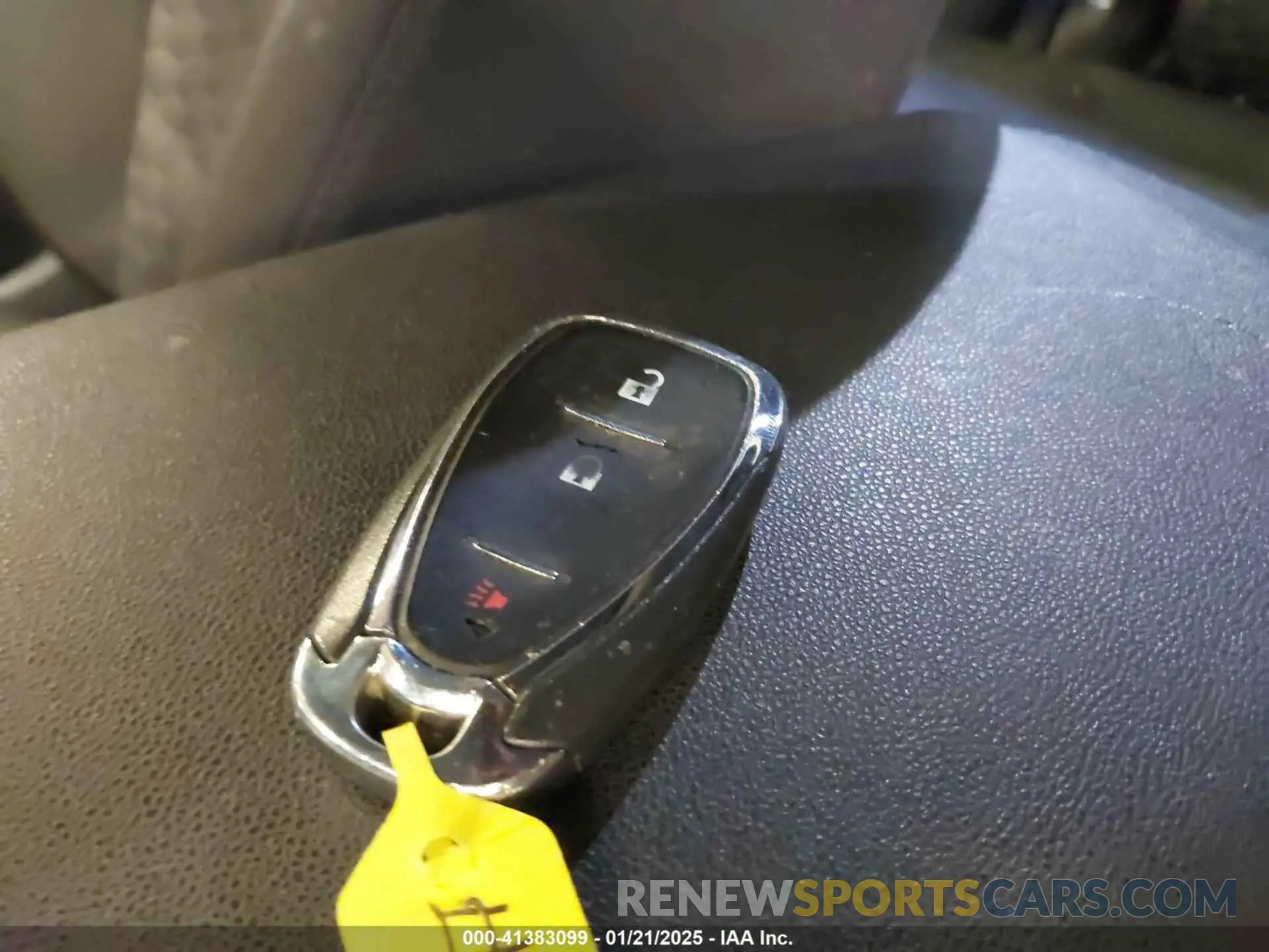 11 Photograph of a damaged car 2GNAXTEV4L6252441 CHEVROLET EQUINOX 2020