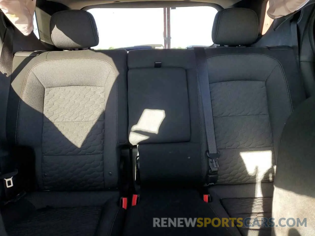 10 Photograph of a damaged car 2GNAXTEV4L6255405 CHEVROLET EQUINOX 2020