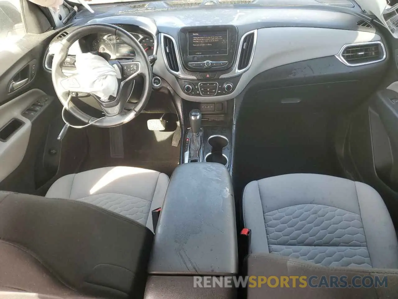 8 Photograph of a damaged car 2GNAXTEV5L6217889 CHEVROLET EQUINOX 2020