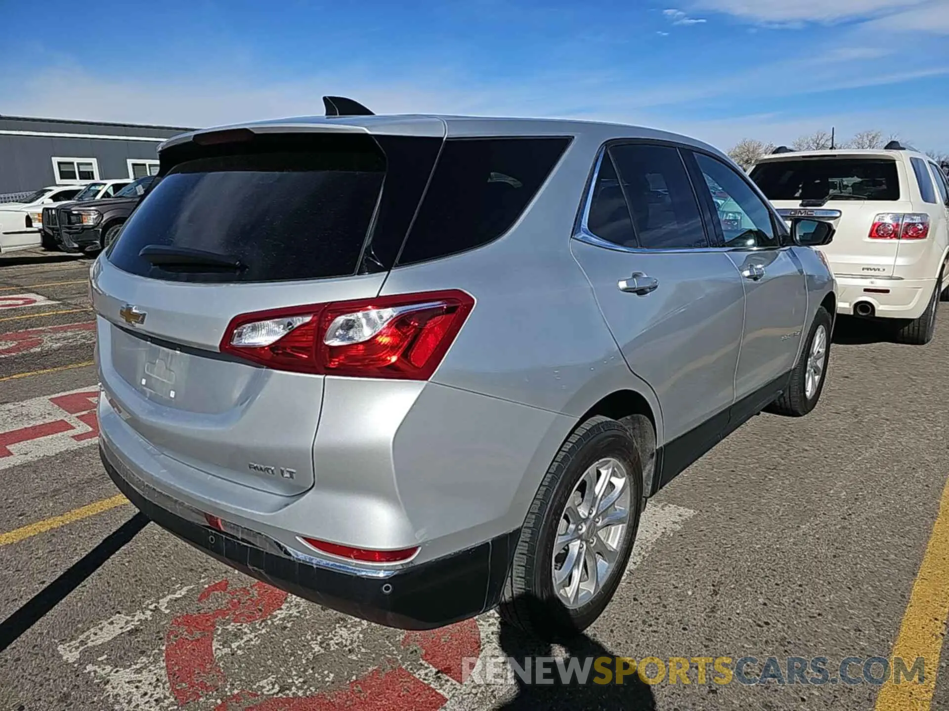 2 Photograph of a damaged car 2GNAXTEV6L6231428 CHEVROLET EQUINOX 2020