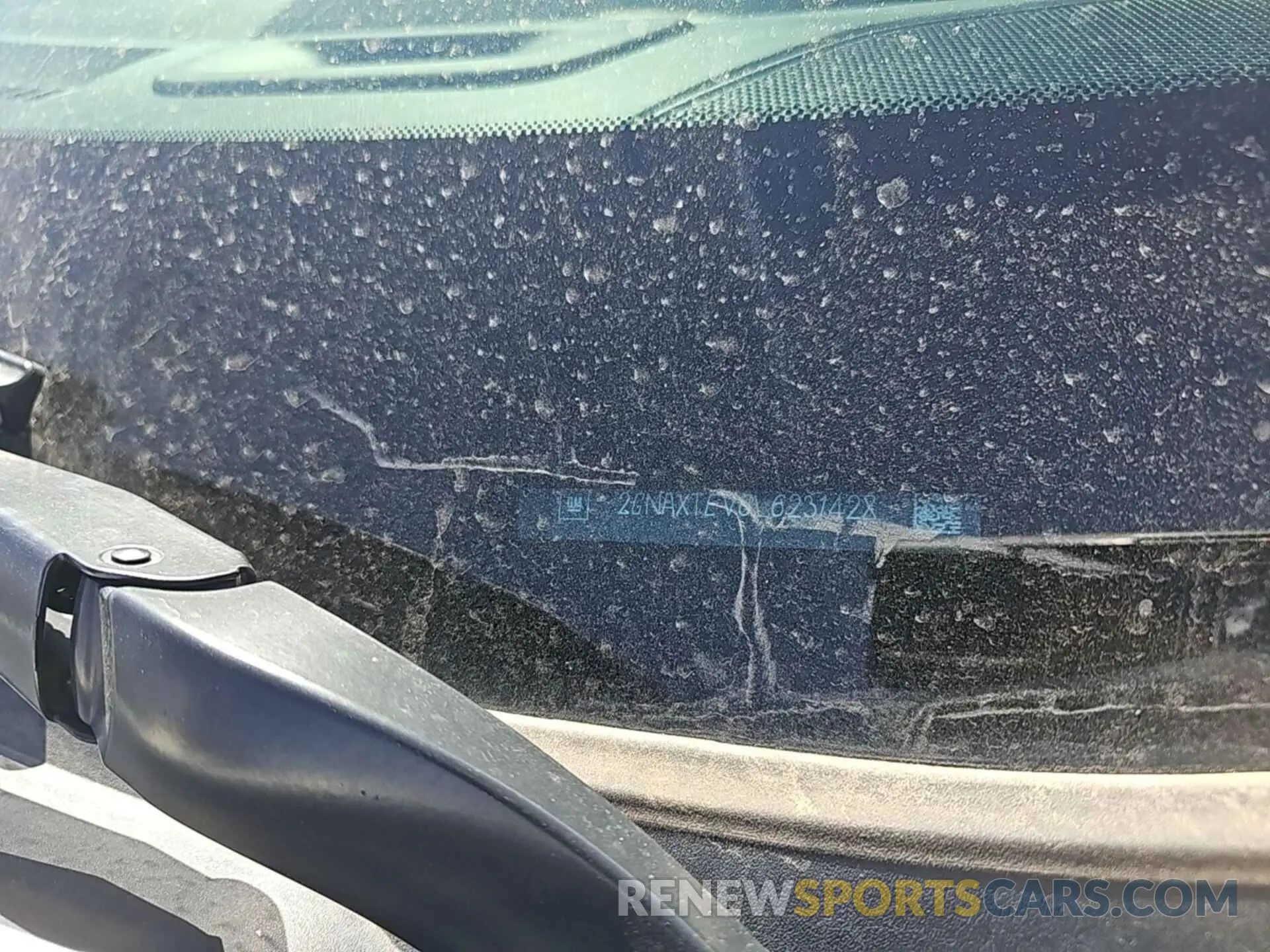 4 Photograph of a damaged car 2GNAXTEV6L6231428 CHEVROLET EQUINOX 2020