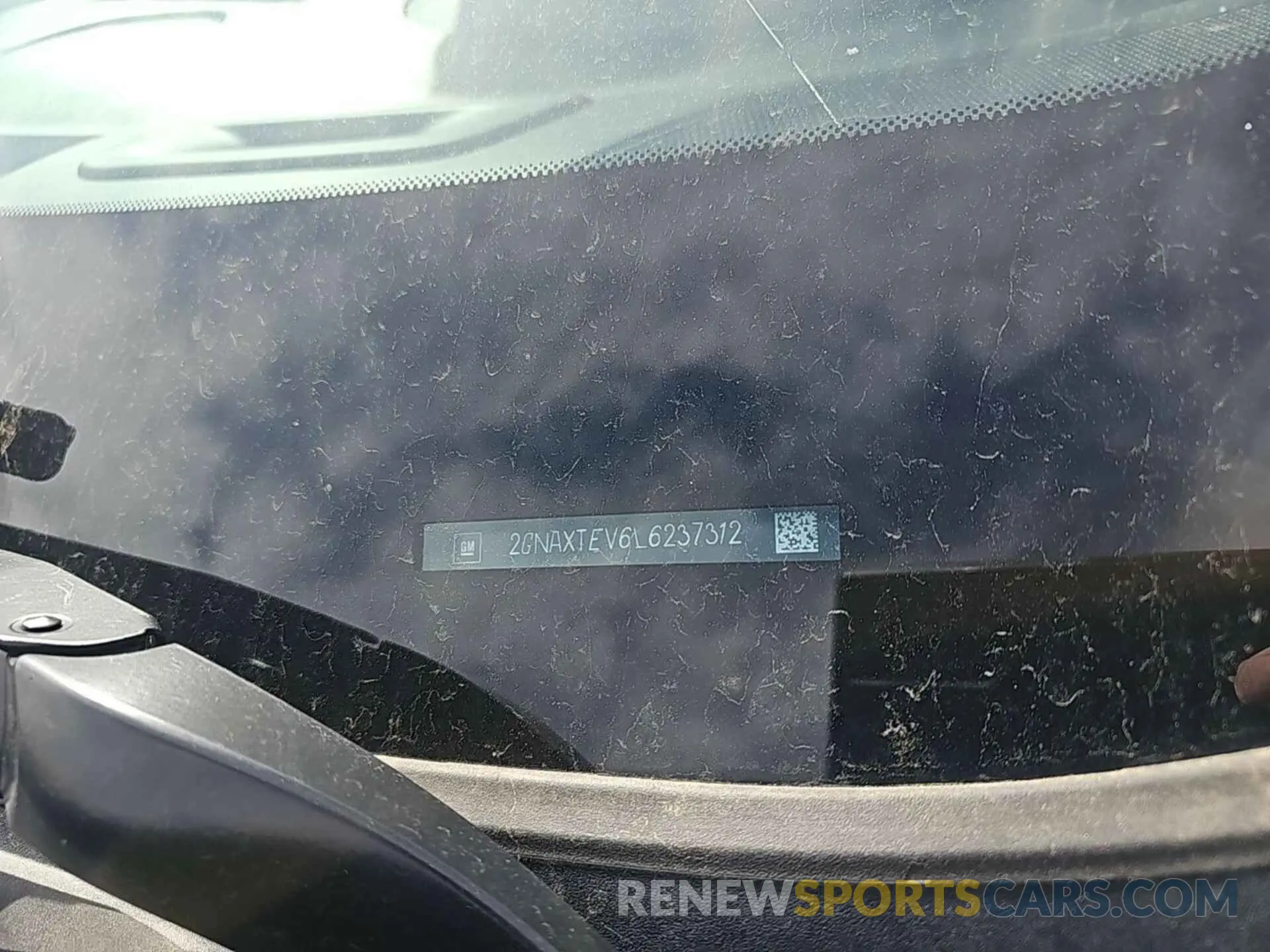 13 Photograph of a damaged car 2GNAXTEV6L6237312 CHEVROLET EQUINOX 2020