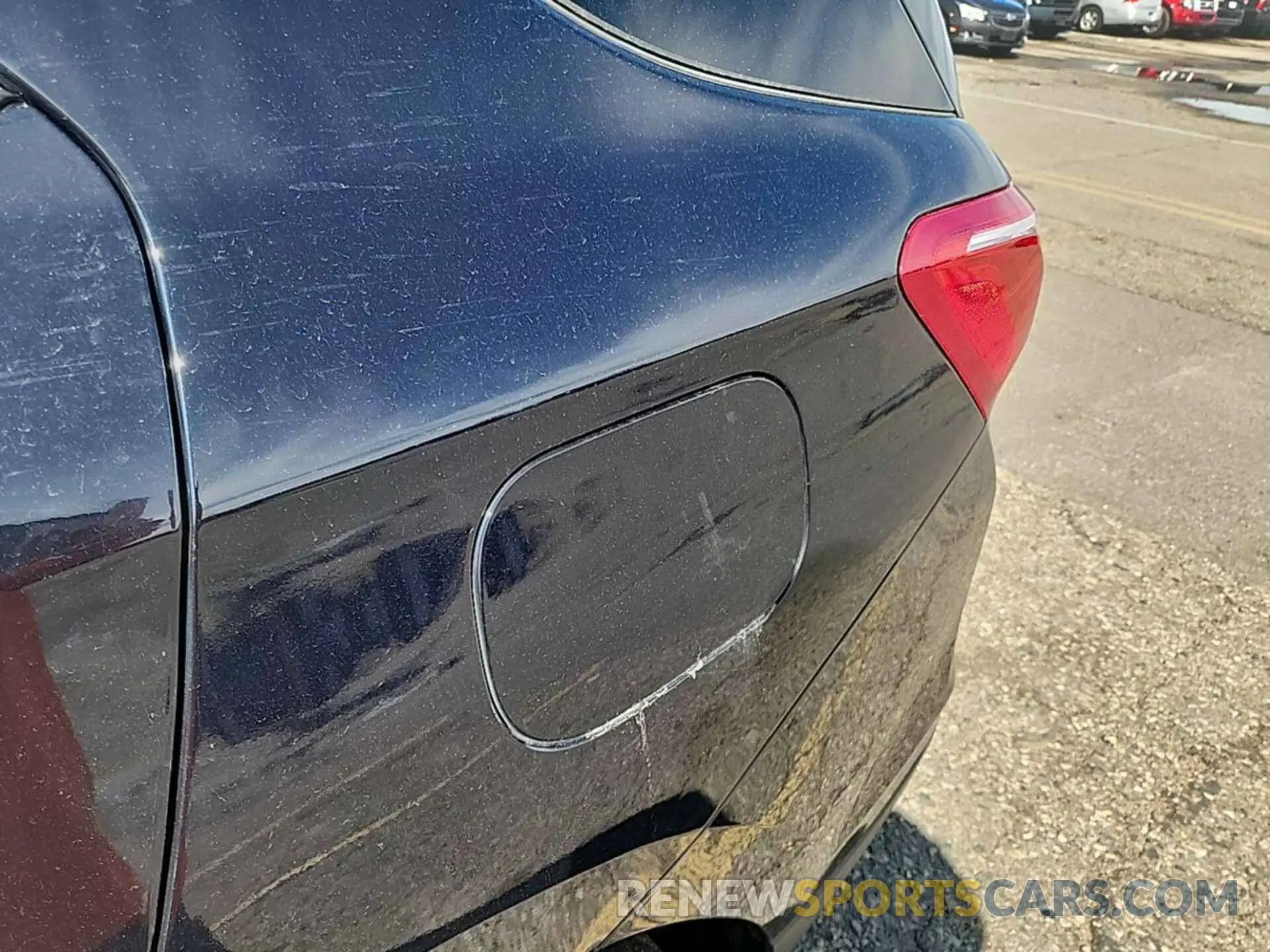 18 Photograph of a damaged car 2GNAXTEV6L6237312 CHEVROLET EQUINOX 2020