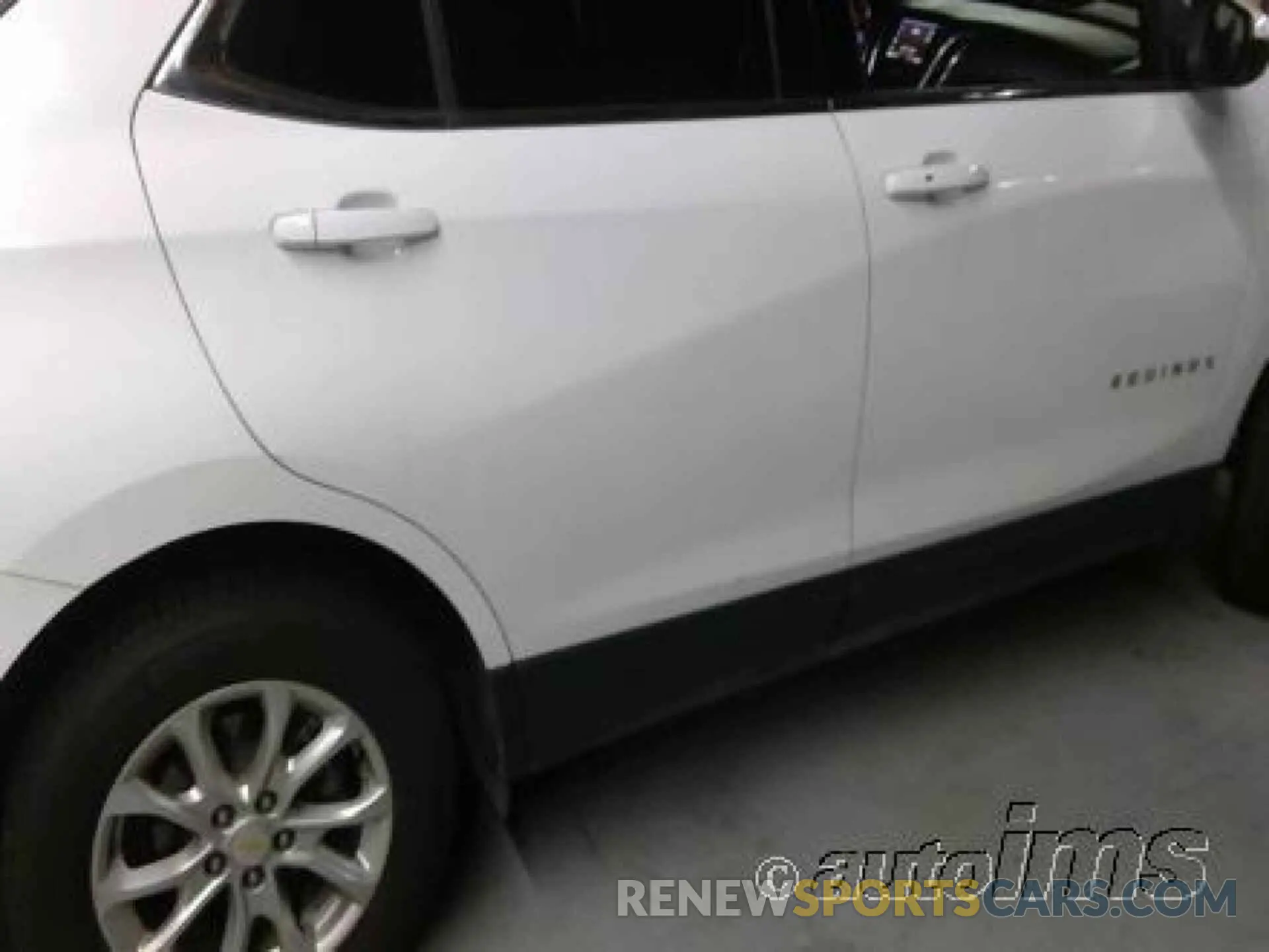2 Photograph of a damaged car 2GNAXTEV6L6245443 CHEVROLET EQUINOX 2020