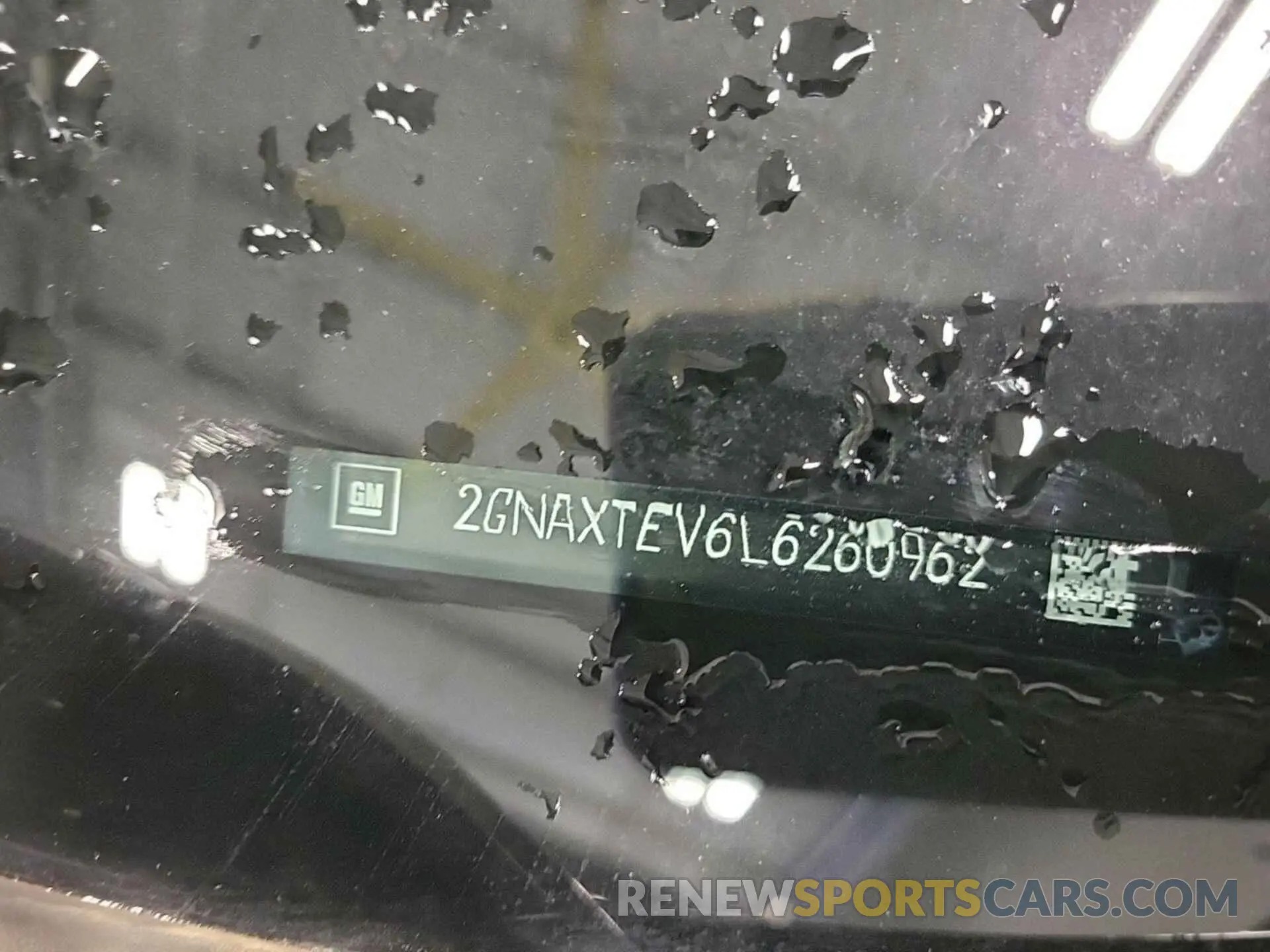 7 Photograph of a damaged car 2GNAXTEV6L6260962 CHEVROLET EQUINOX 2020