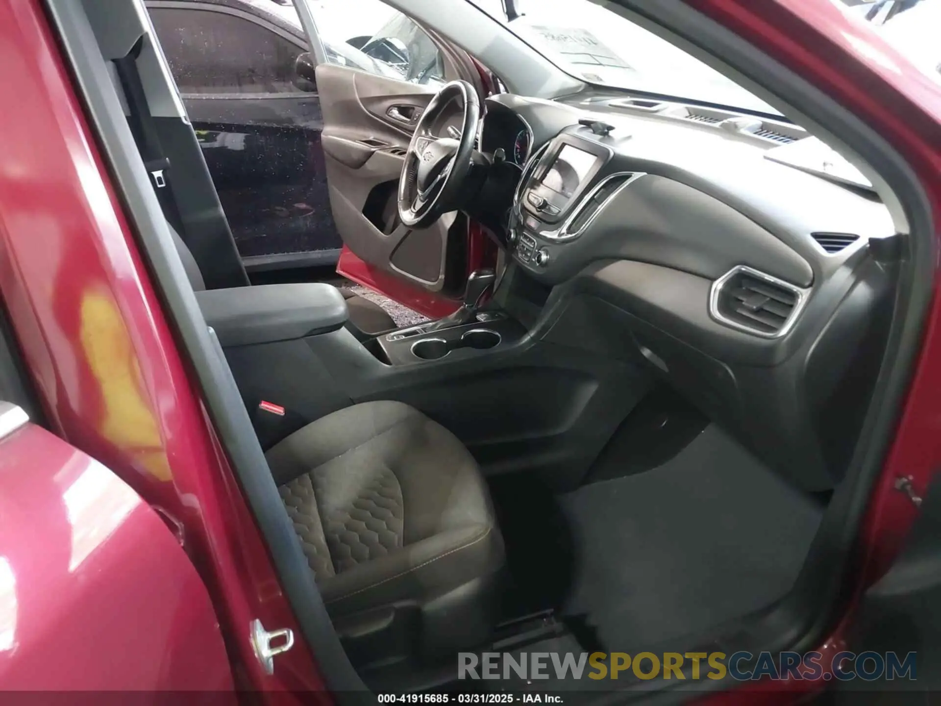 5 Photograph of a damaged car 2GNAXTEV7L6122508 CHEVROLET EQUINOX 2020