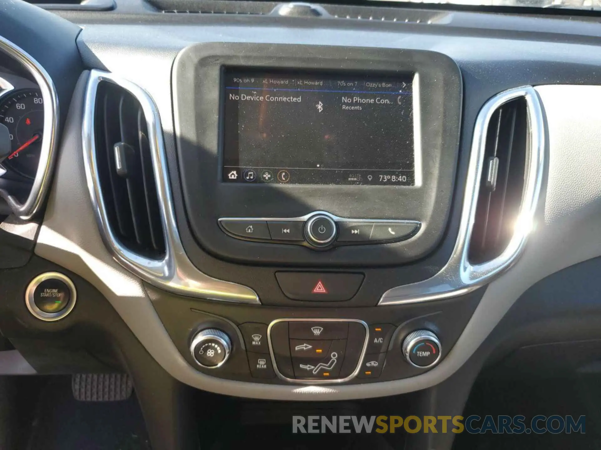 11 Photograph of a damaged car 2GNAXTEV7L6176665 CHEVROLET EQUINOX 2020