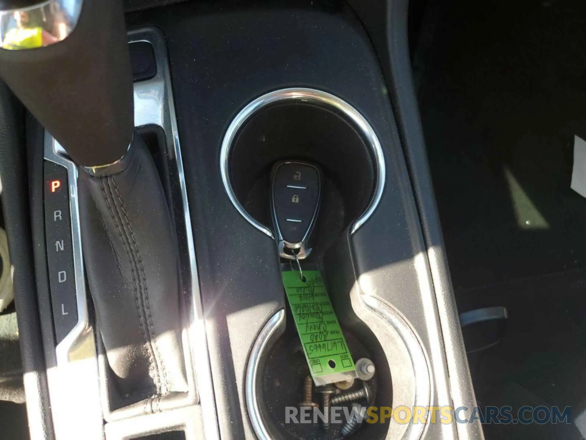 25 Photograph of a damaged car 2GNAXTEV7L6176665 CHEVROLET EQUINOX 2020