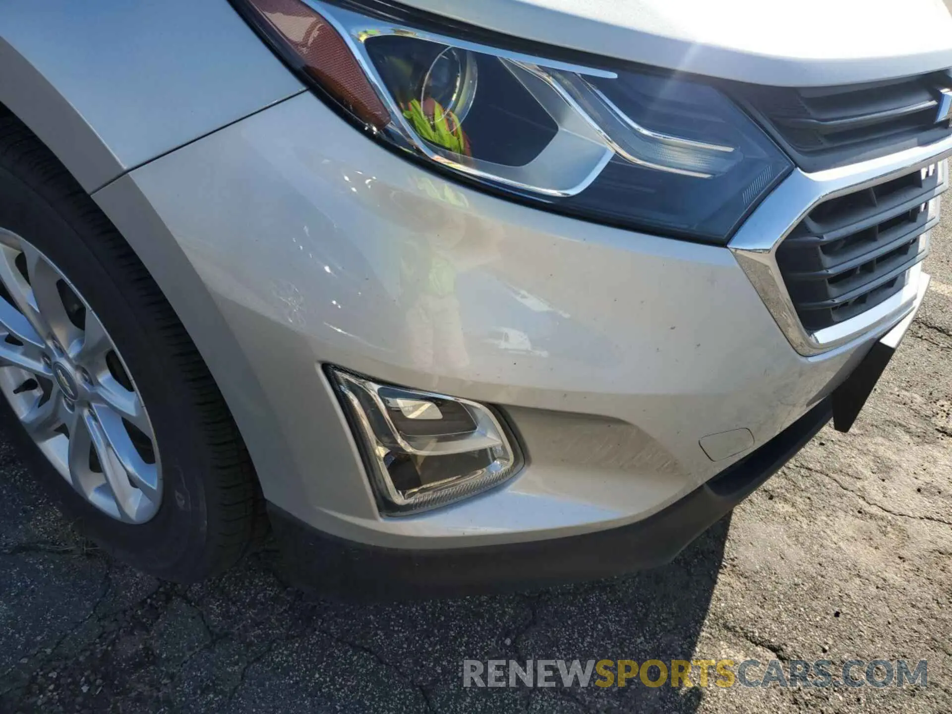 4 Photograph of a damaged car 2GNAXTEV7L6176665 CHEVROLET EQUINOX 2020