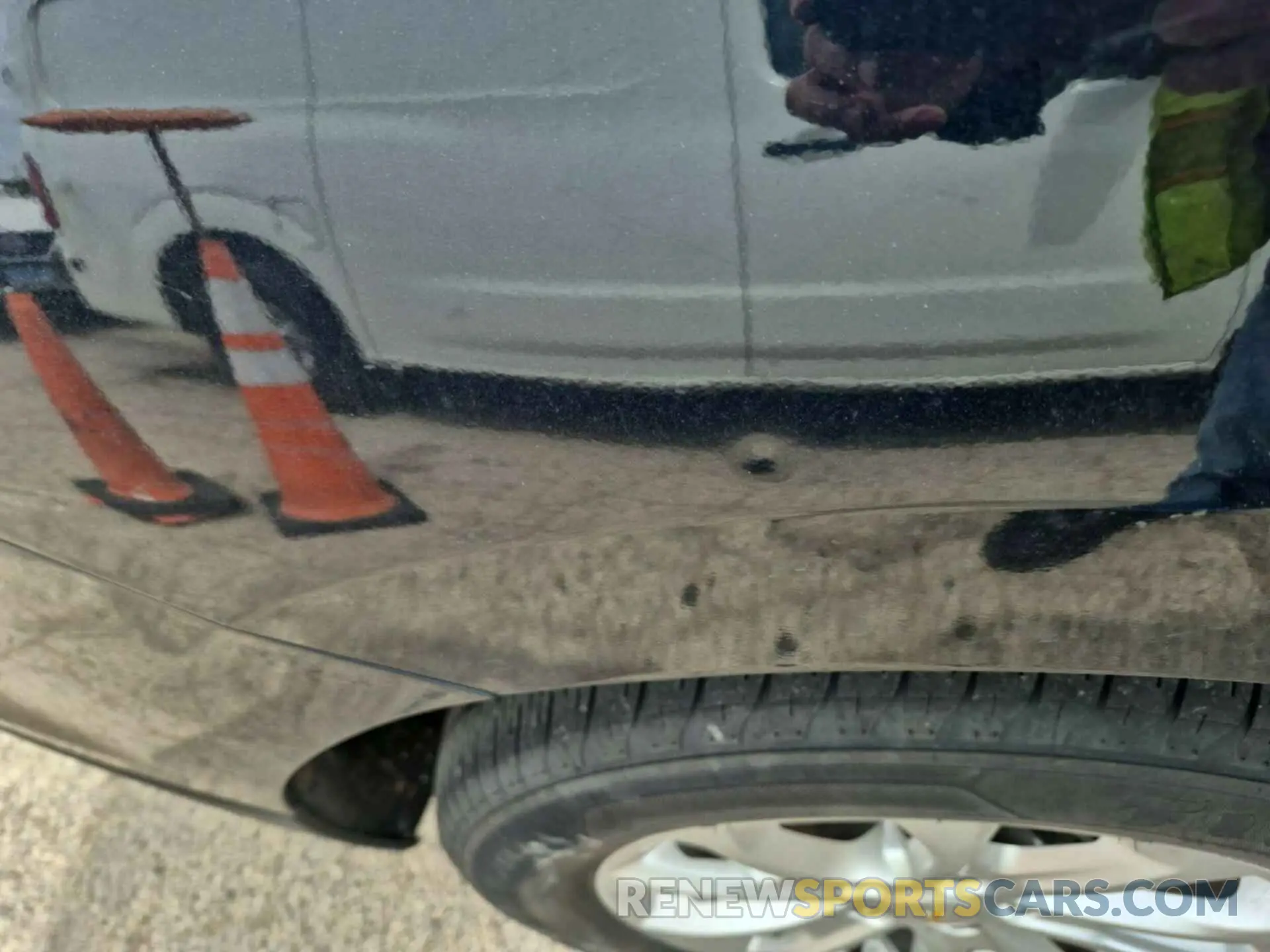 23 Photograph of a damaged car 2GNAXTEV7L6182157 CHEVROLET EQUINOX 2020